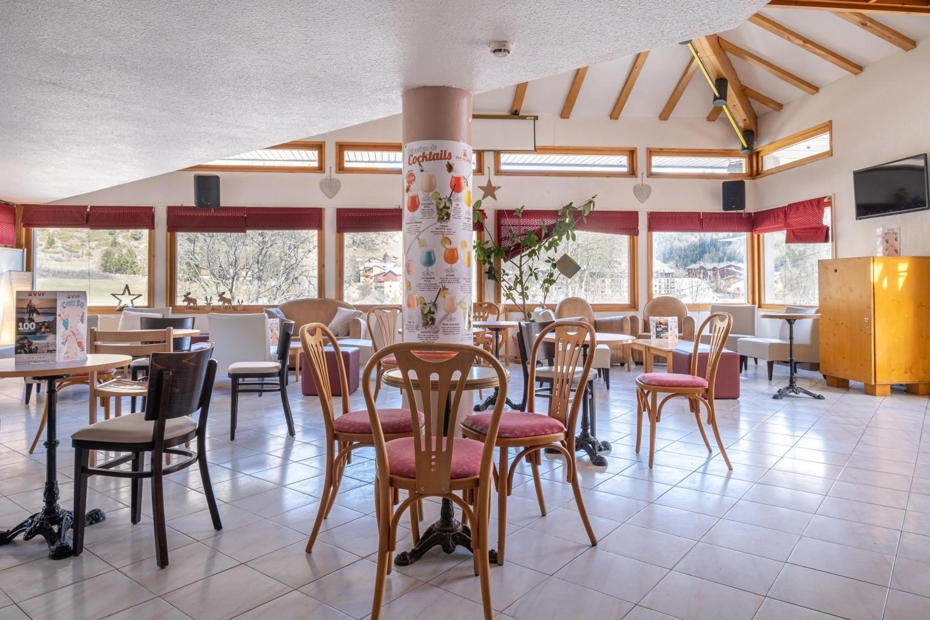 Lounge or bar in VVF Val-Cenis Haute-Maurienne