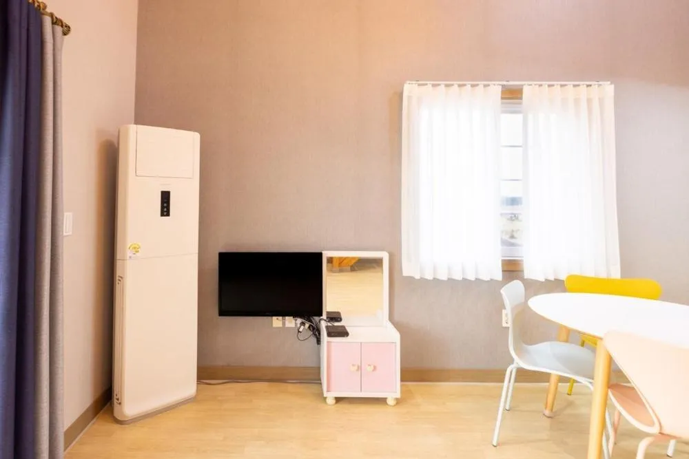 Taean Oceanhill Resort Pension