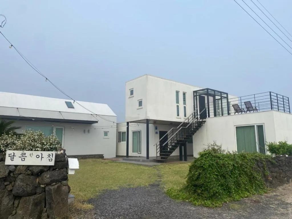 Jeju Dalcomhan Achim