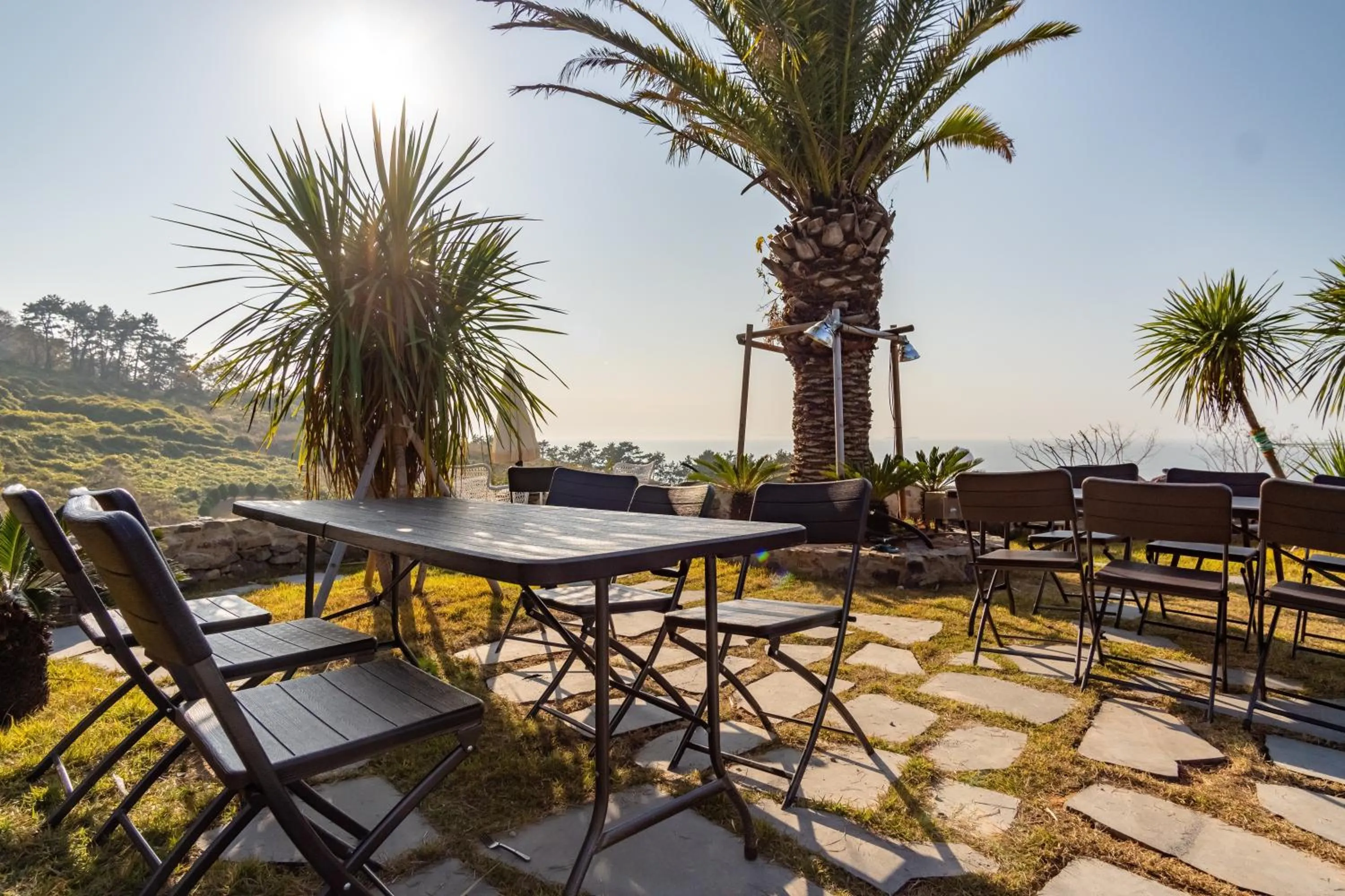 Road96 Caravan and Poolvilla