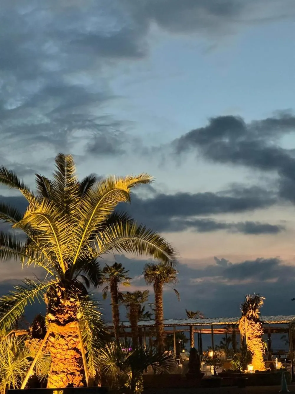 Road96 Caravan and Poolvilla