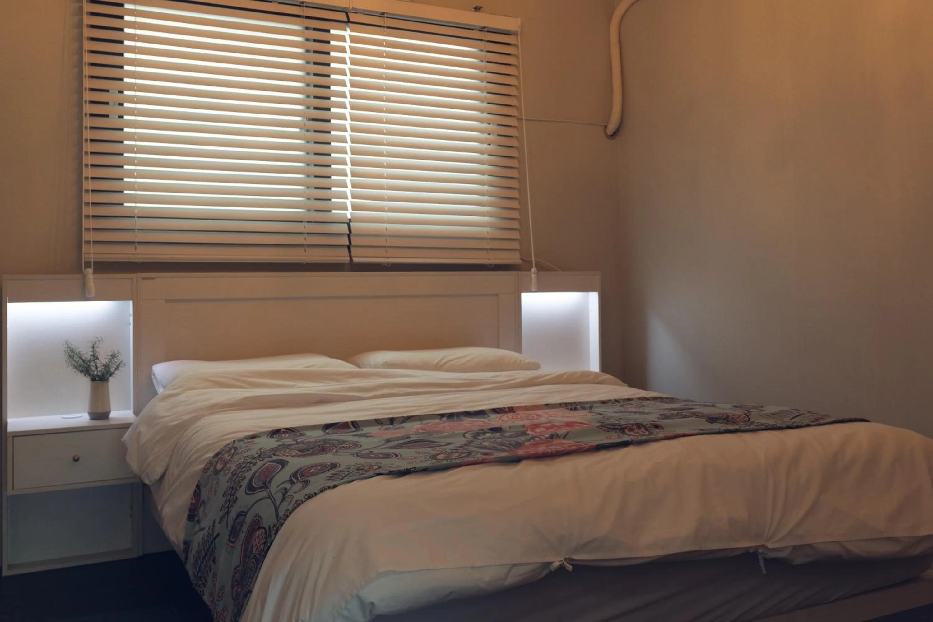 Bed in Jeju Blanc Jade Pool Villa