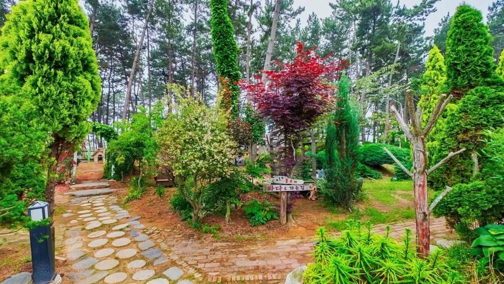 Irang Kids Pool Villa