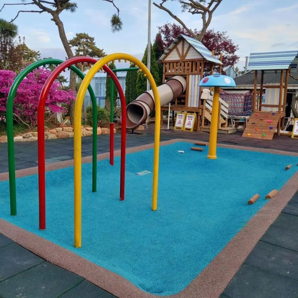 Irang Kids Pool Villa