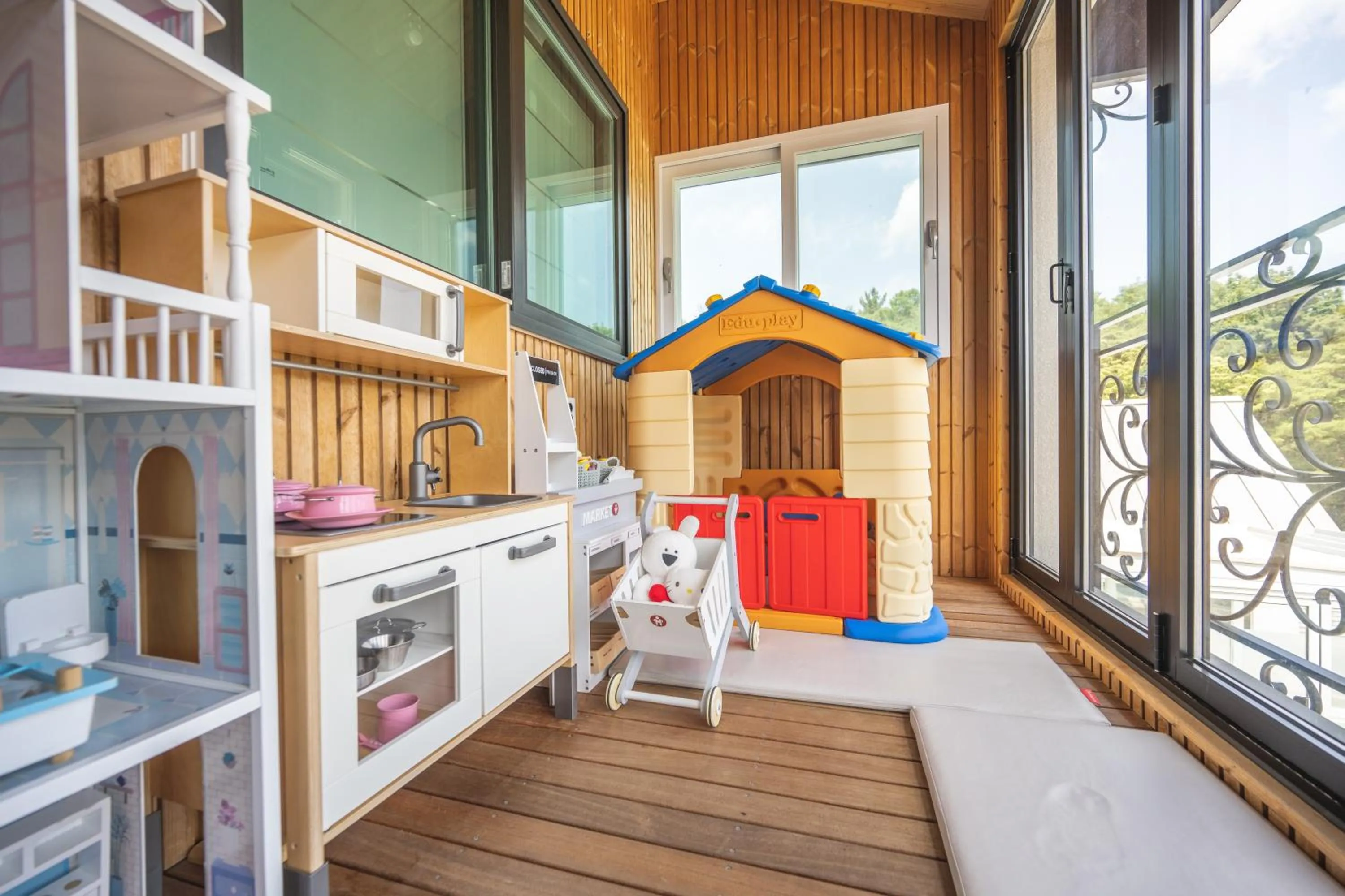 Kyoengju JNG Poolvilla