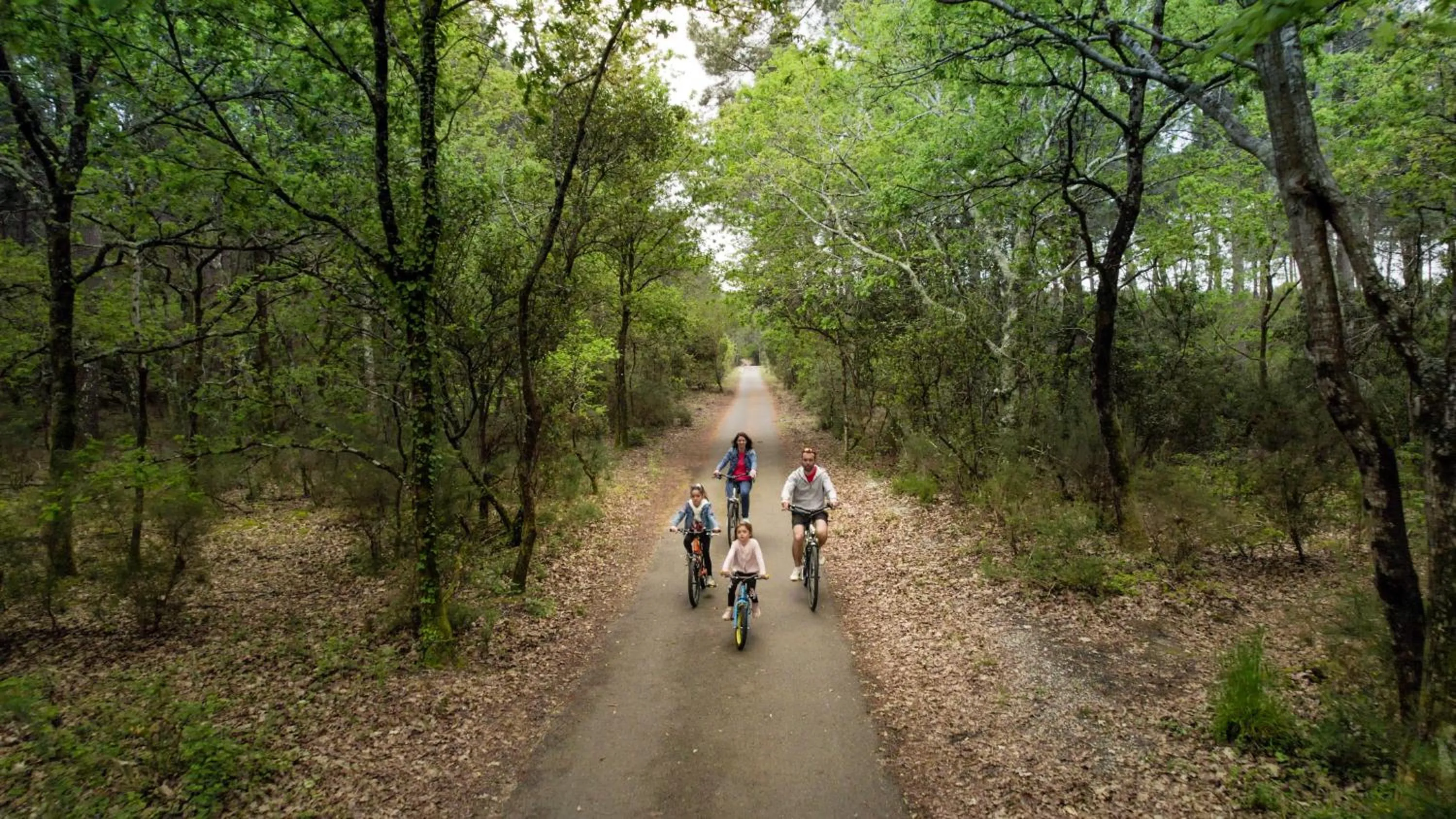 People in VVF Lège Cap Ferret