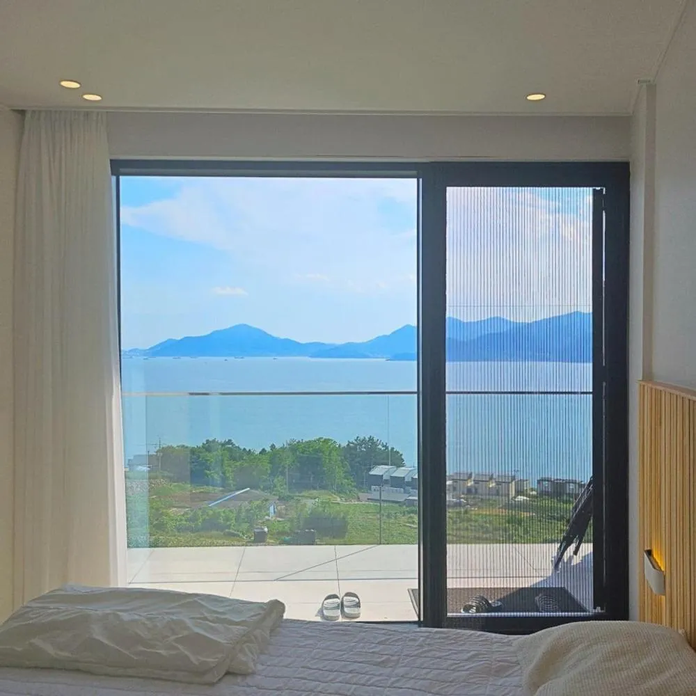 Bed in Namhae Staydan Pool Villa