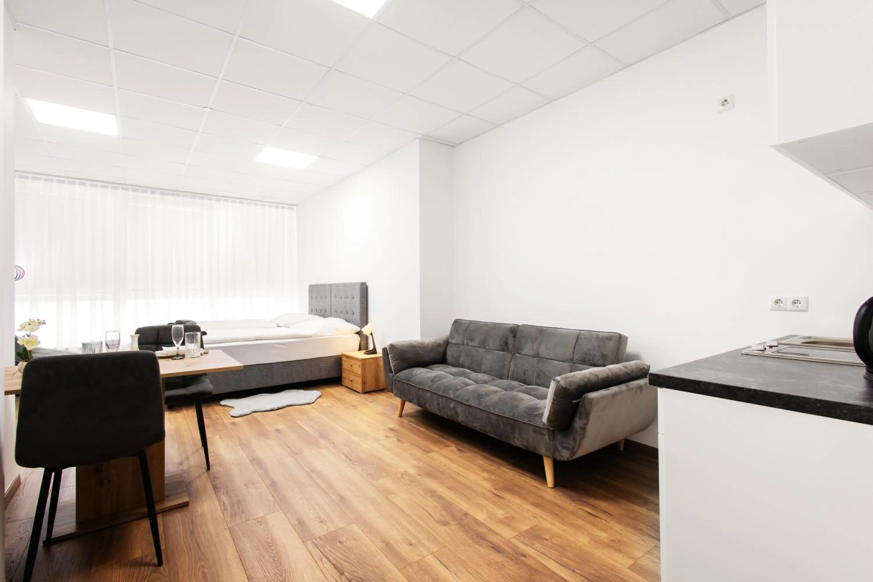 Single Bed in Dormitory Room in Livin Apartments - T75a