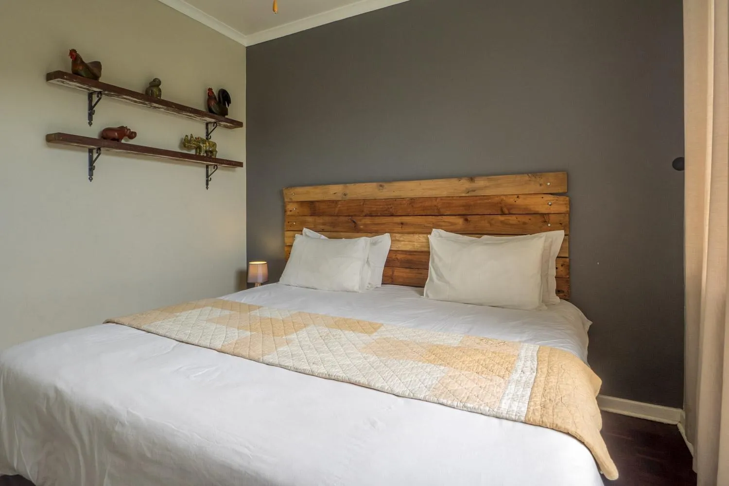 Bedroom, Bed in Carrington Guest House