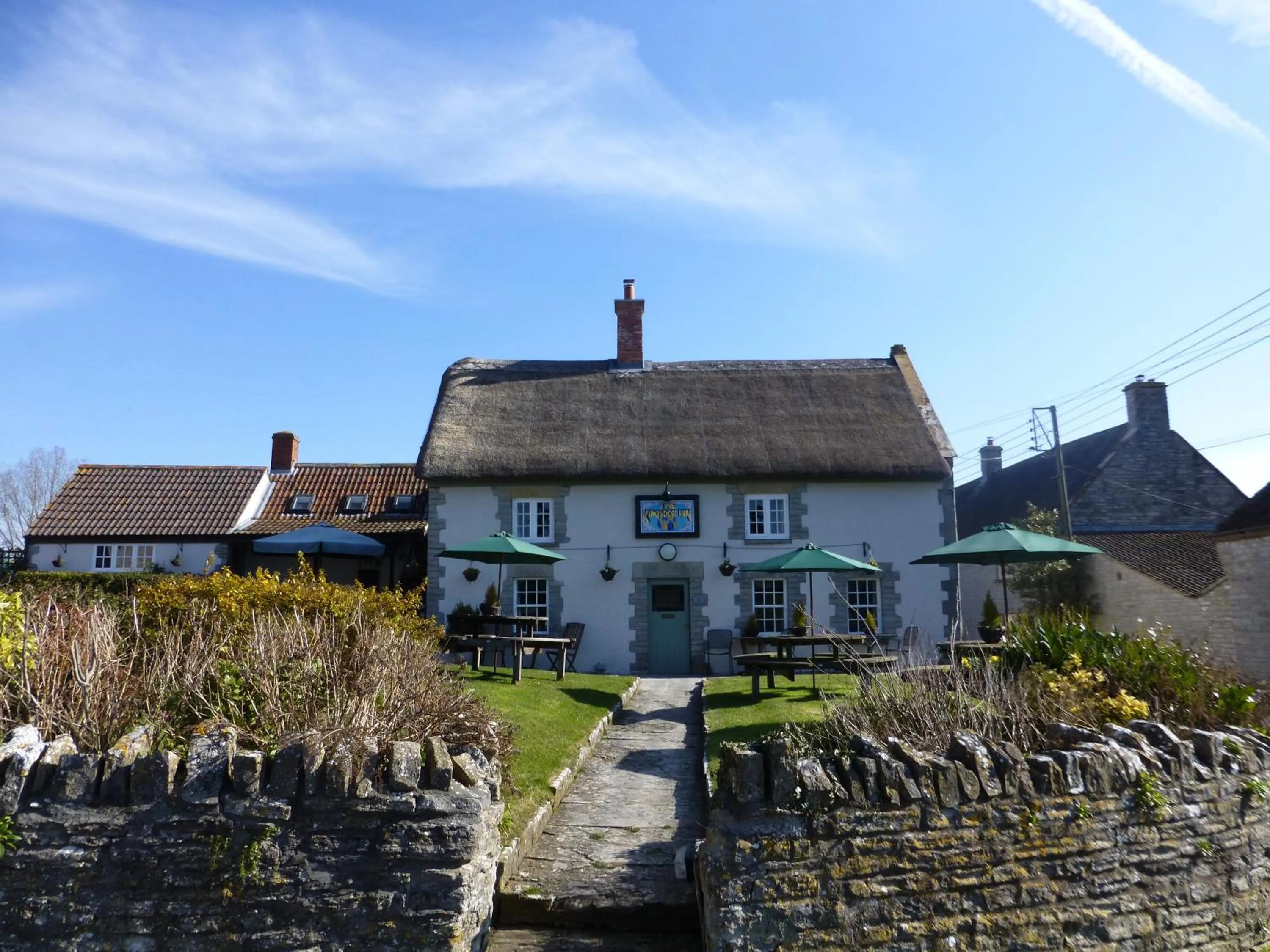 Property Building in Kingsdon Inn