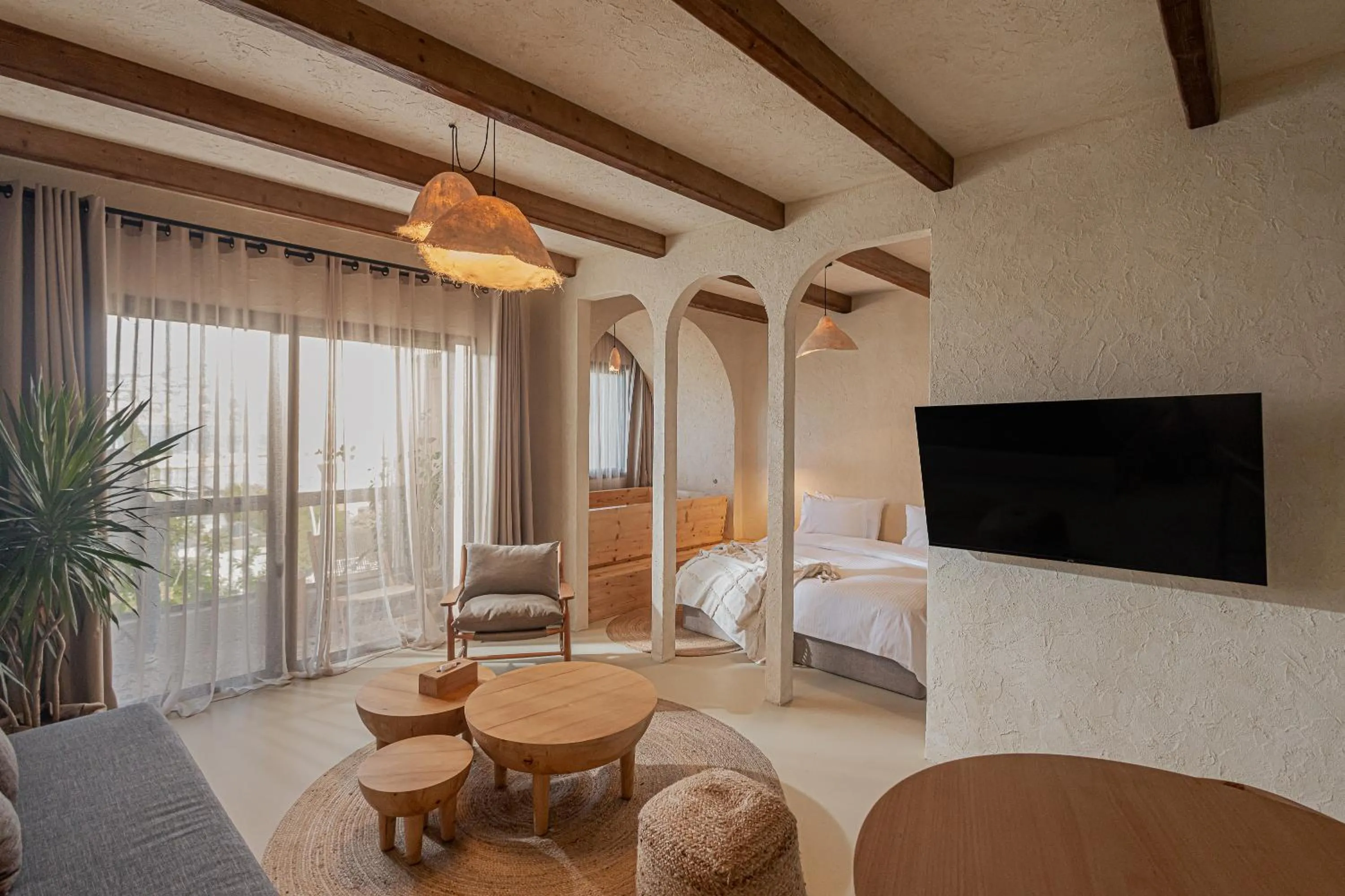 Deluxe Suite with Sea View in Serab Residencia, Boutique Hotel & Resort