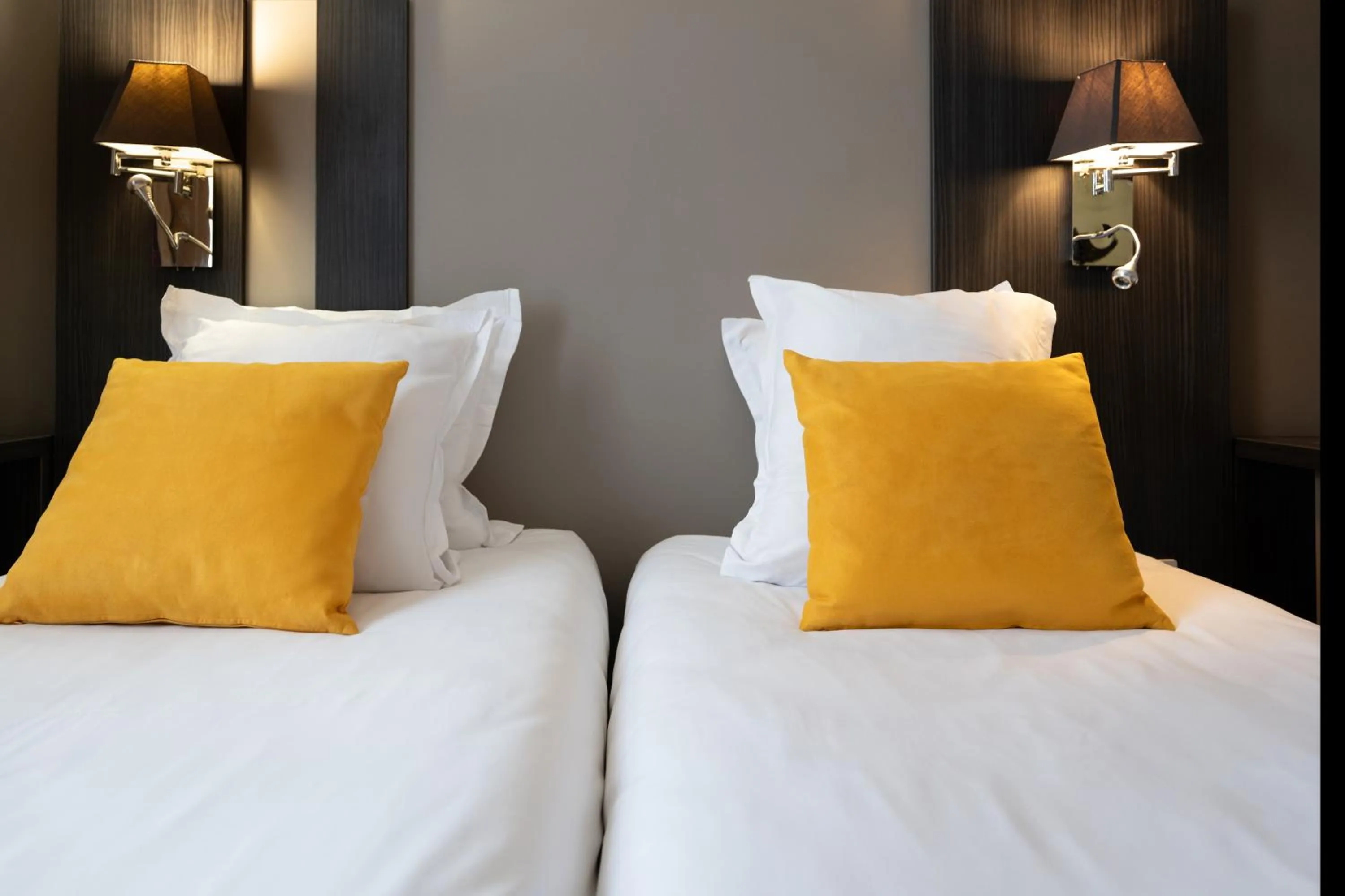 Bedroom, Bed in Appart Hotel Odalys City Rennes Lorgeril