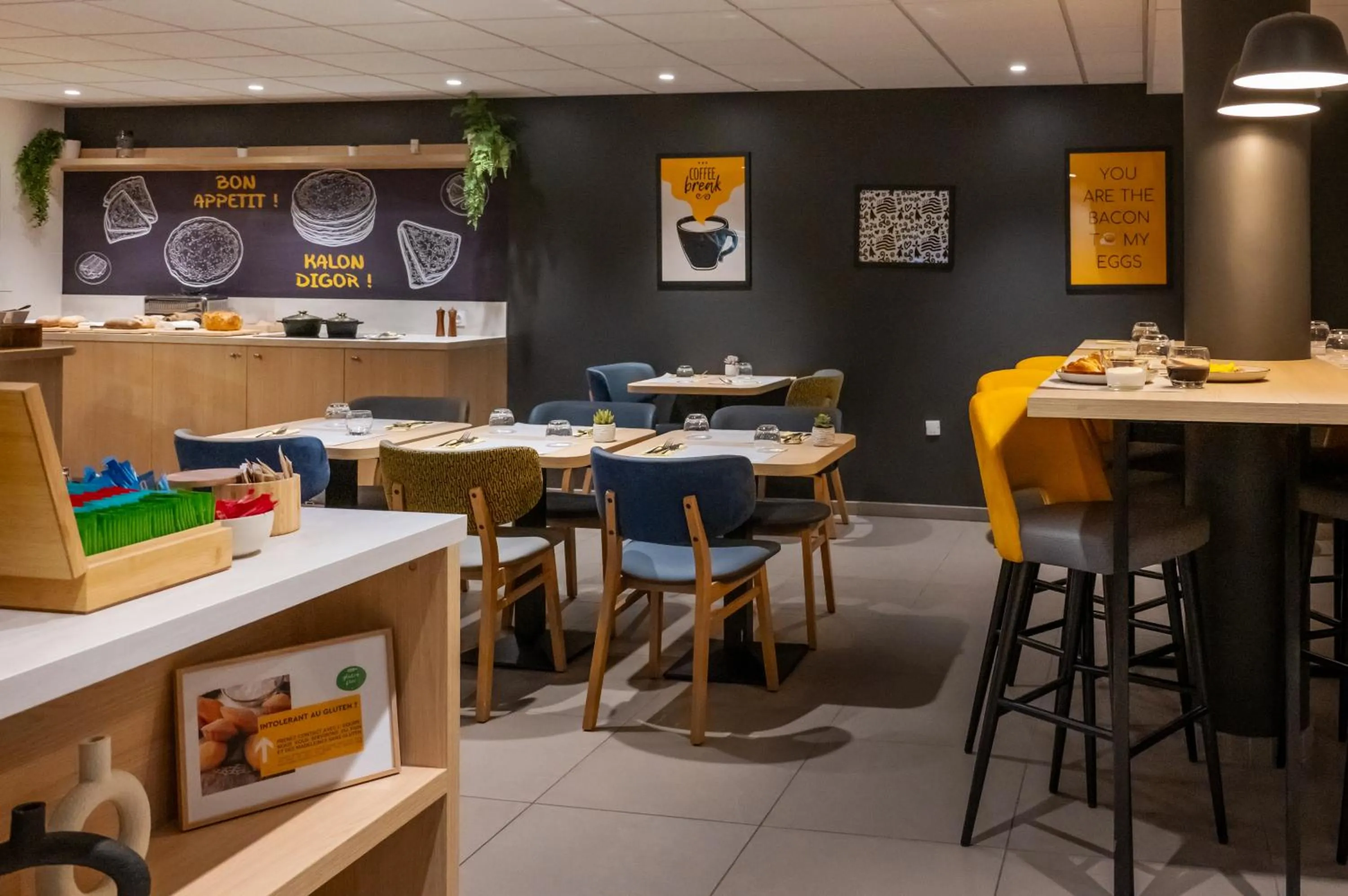 Breakfast in Appart Hotel Odalys City Rennes Lorgeril