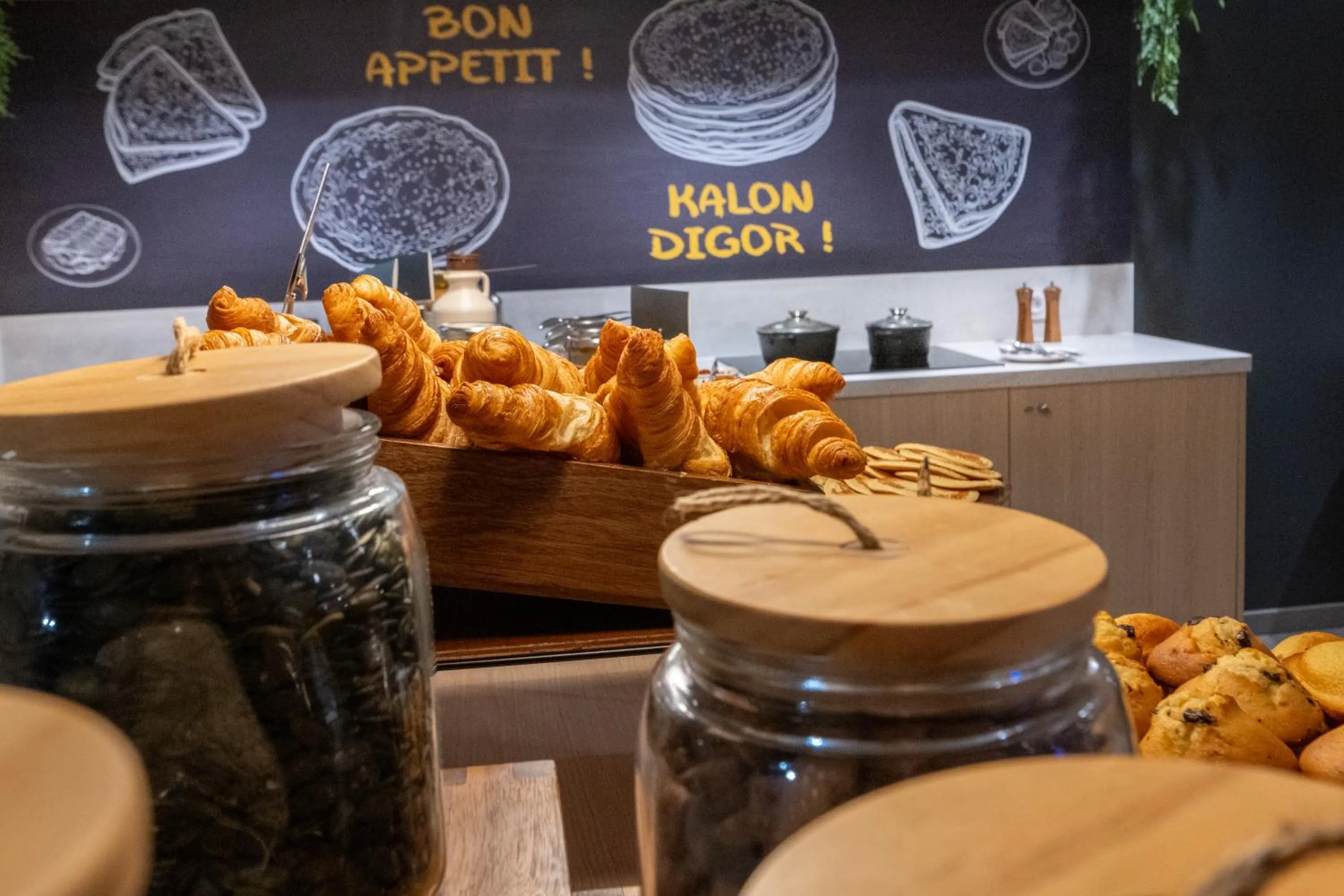 Food in Appart Hotel Odalys City Rennes Lorgeril