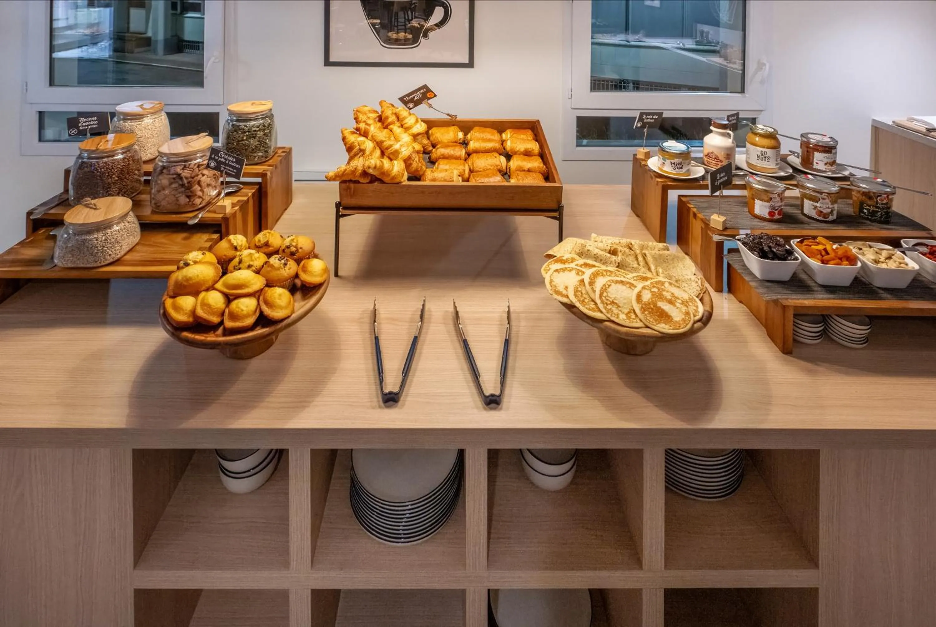 Food and drinks in Appart Hotel Odalys City Rennes Lorgeril