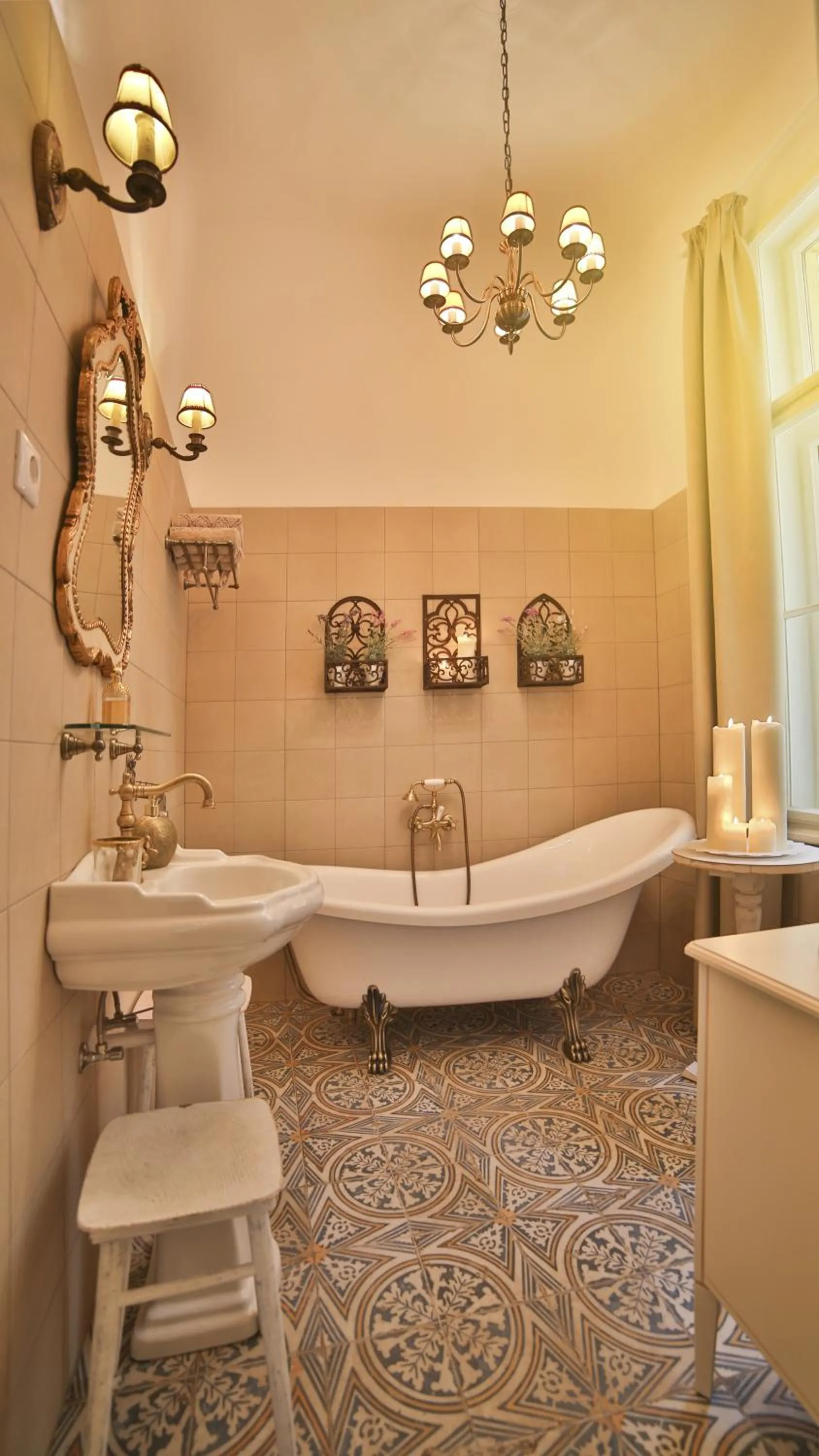 Bathroom in Nadi's Home – Heart of Budapest