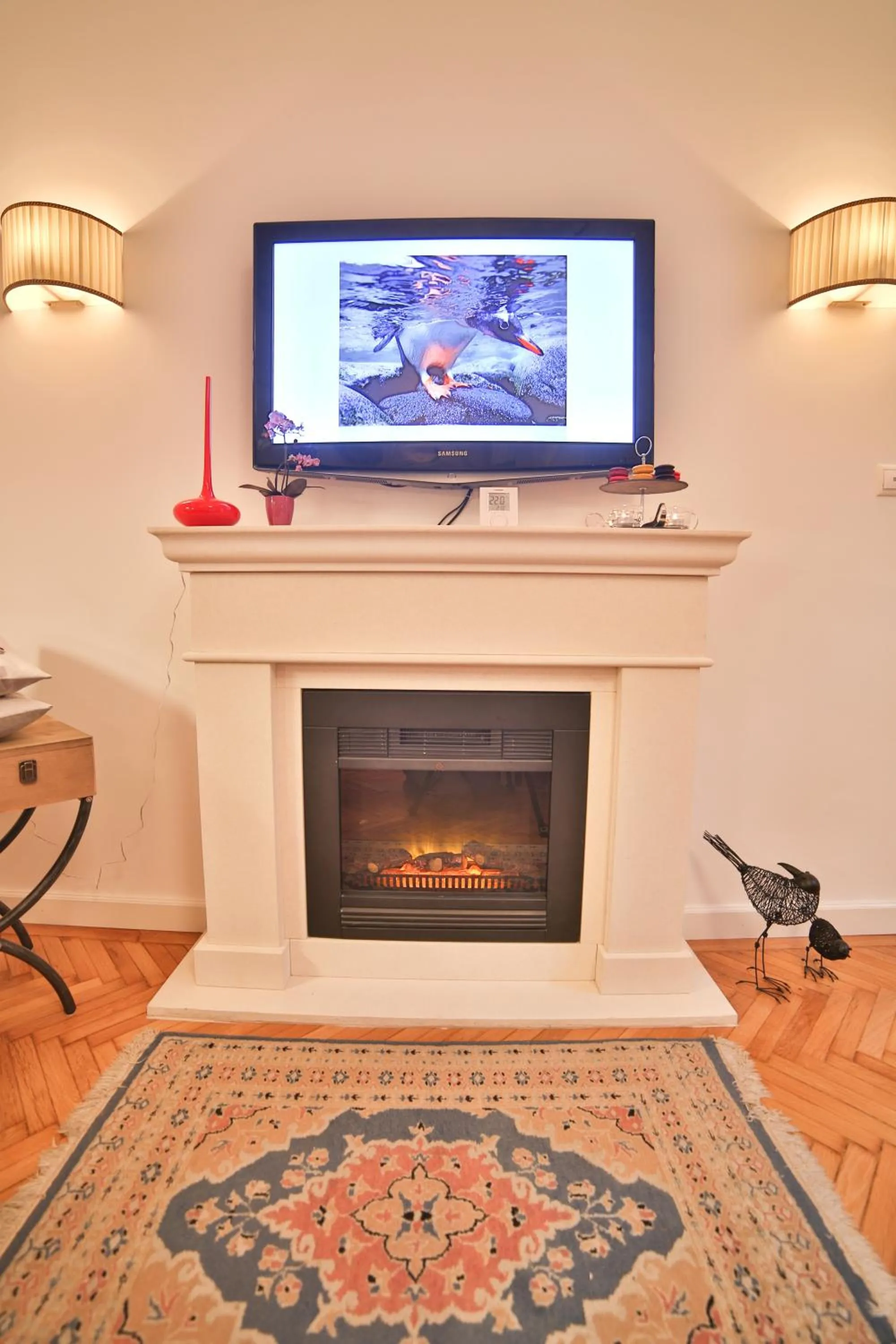 TV and multimedia in Nadi's Home – Heart of Budapest