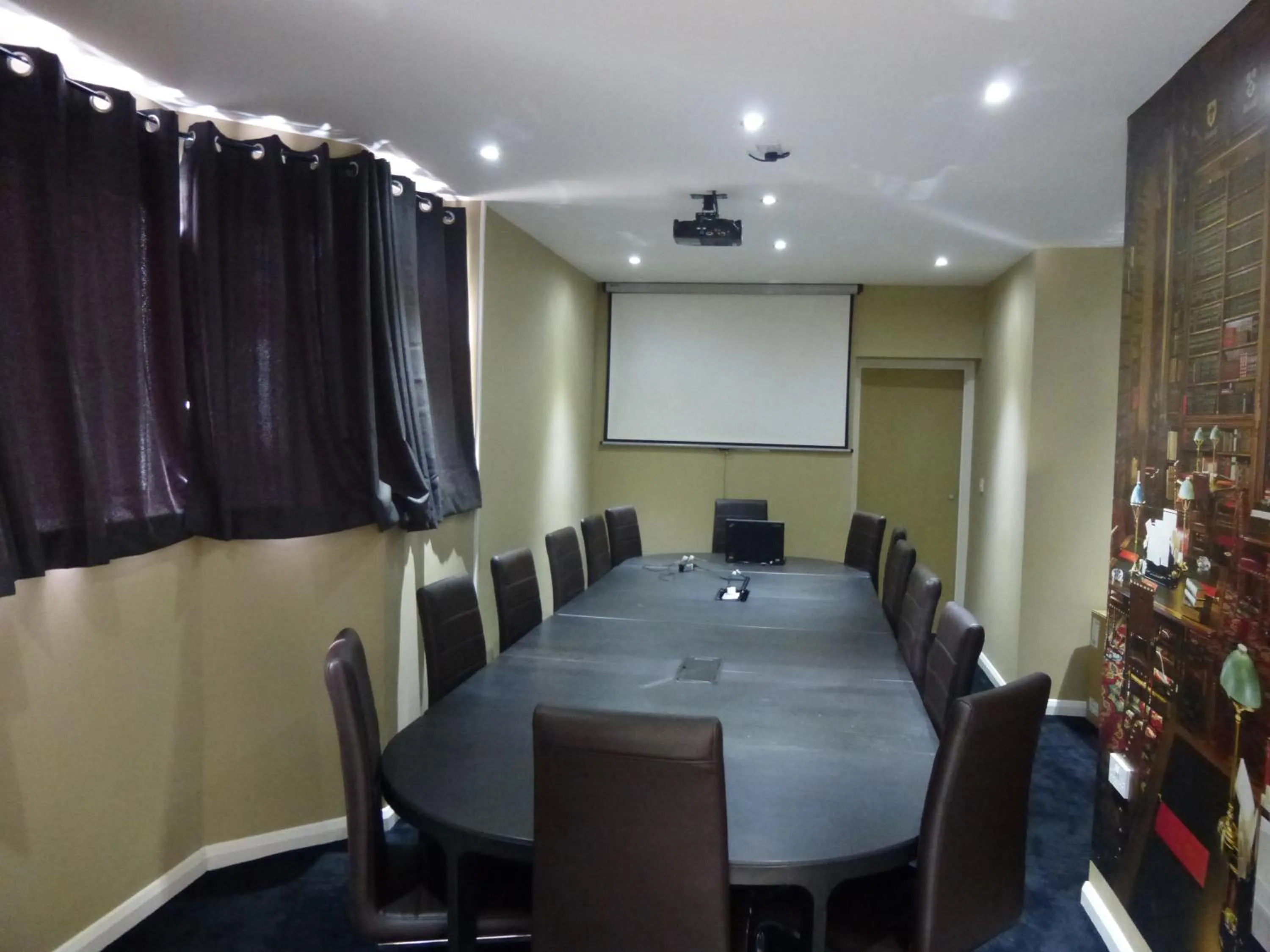 Business facilities in Dreams Hotel