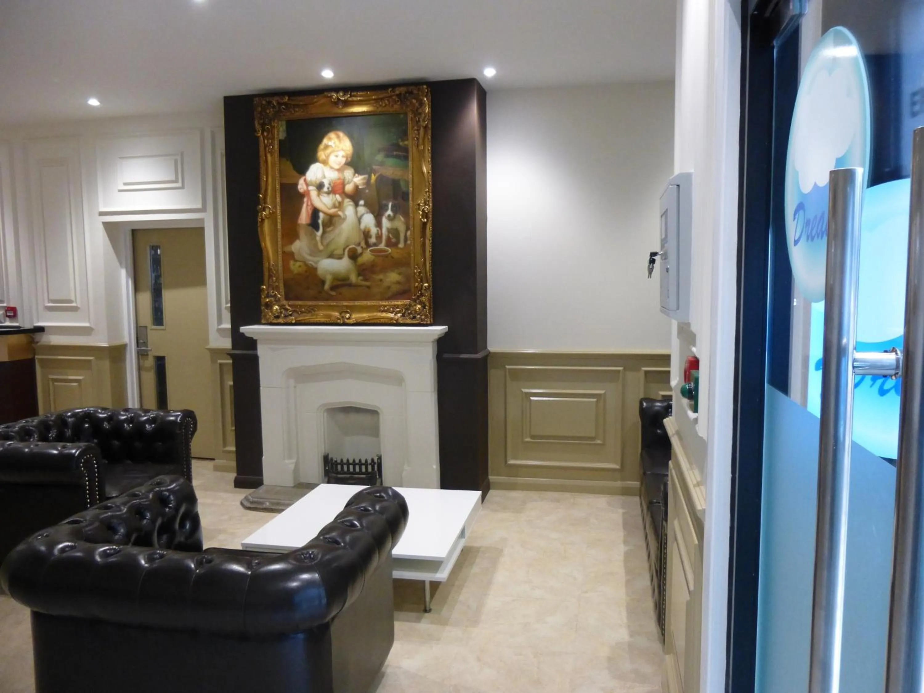 Communal lounge/ TV room in Dreams Hotel