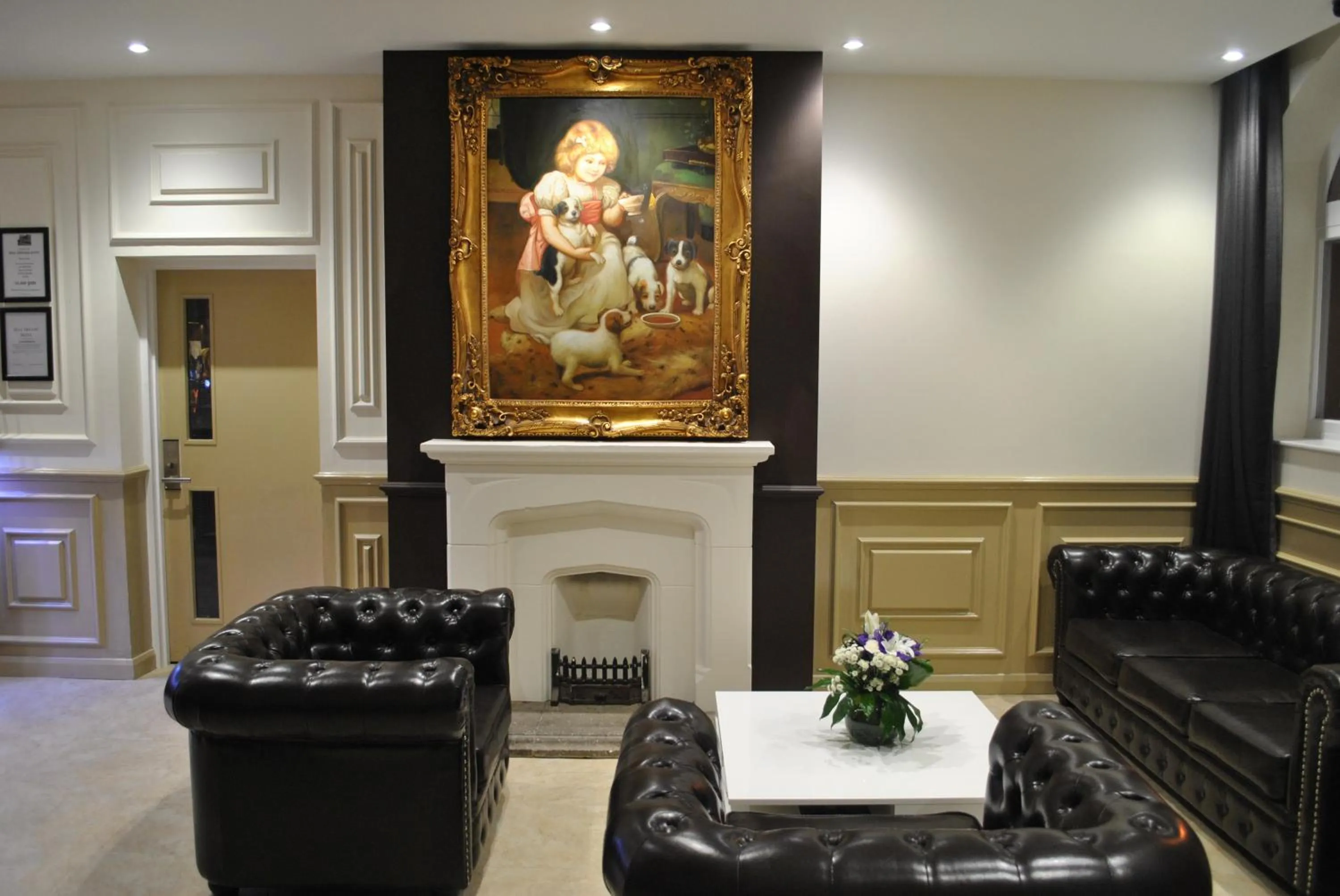 Communal lounge/ TV room in Dreams Hotel