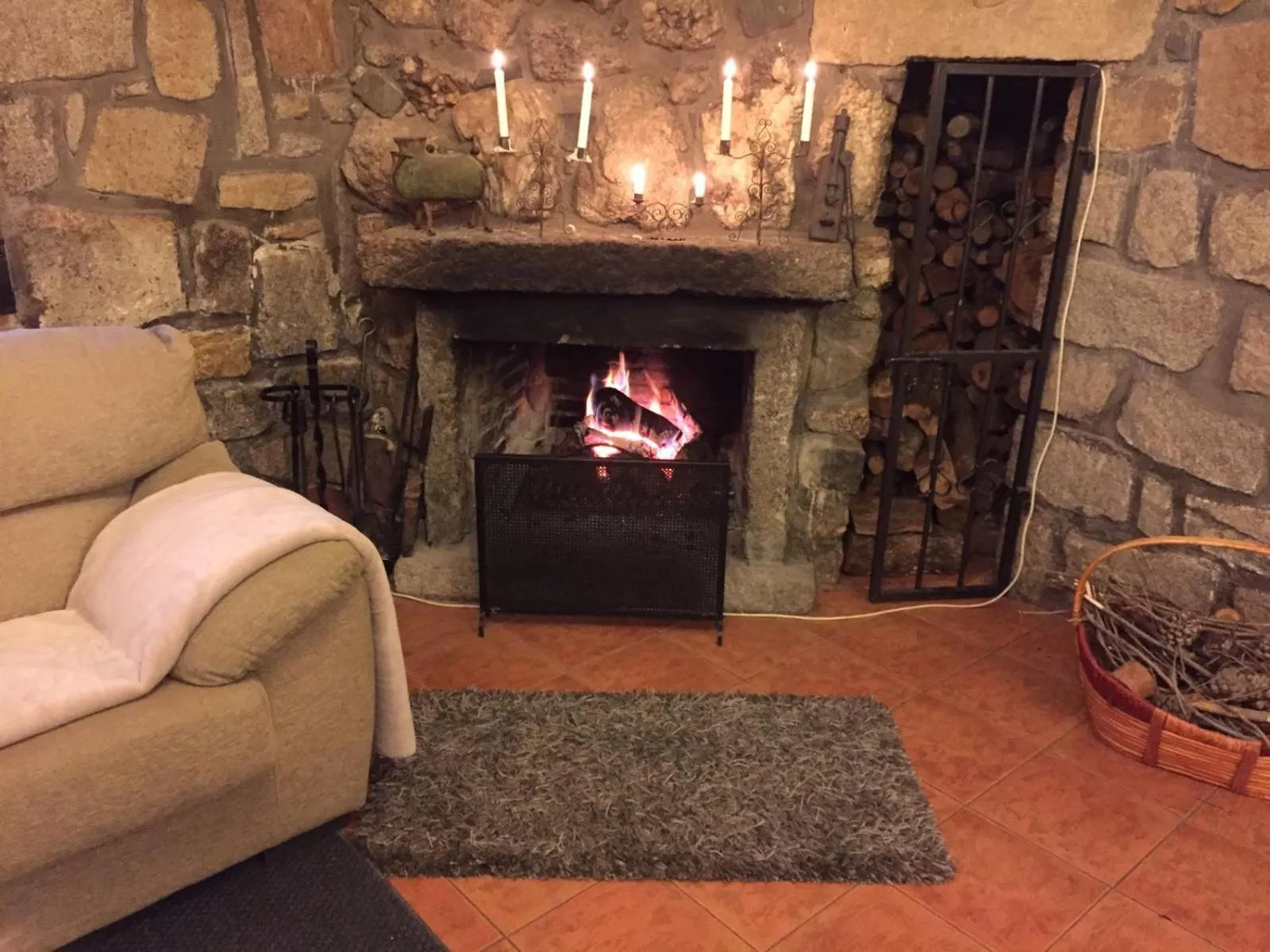 Communal lounge/ TV room in Hotel Rural El Arca de Noé