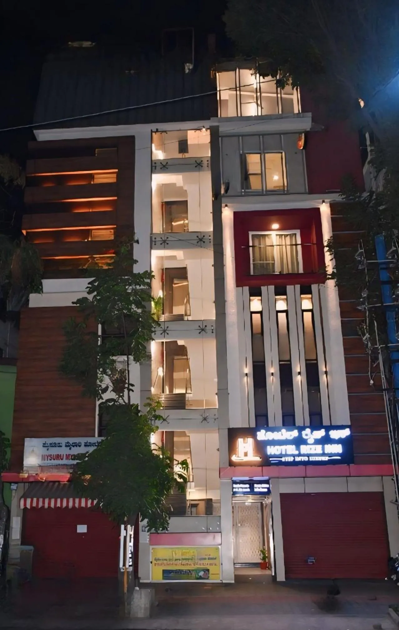 Property building in Hotel Rize Inn