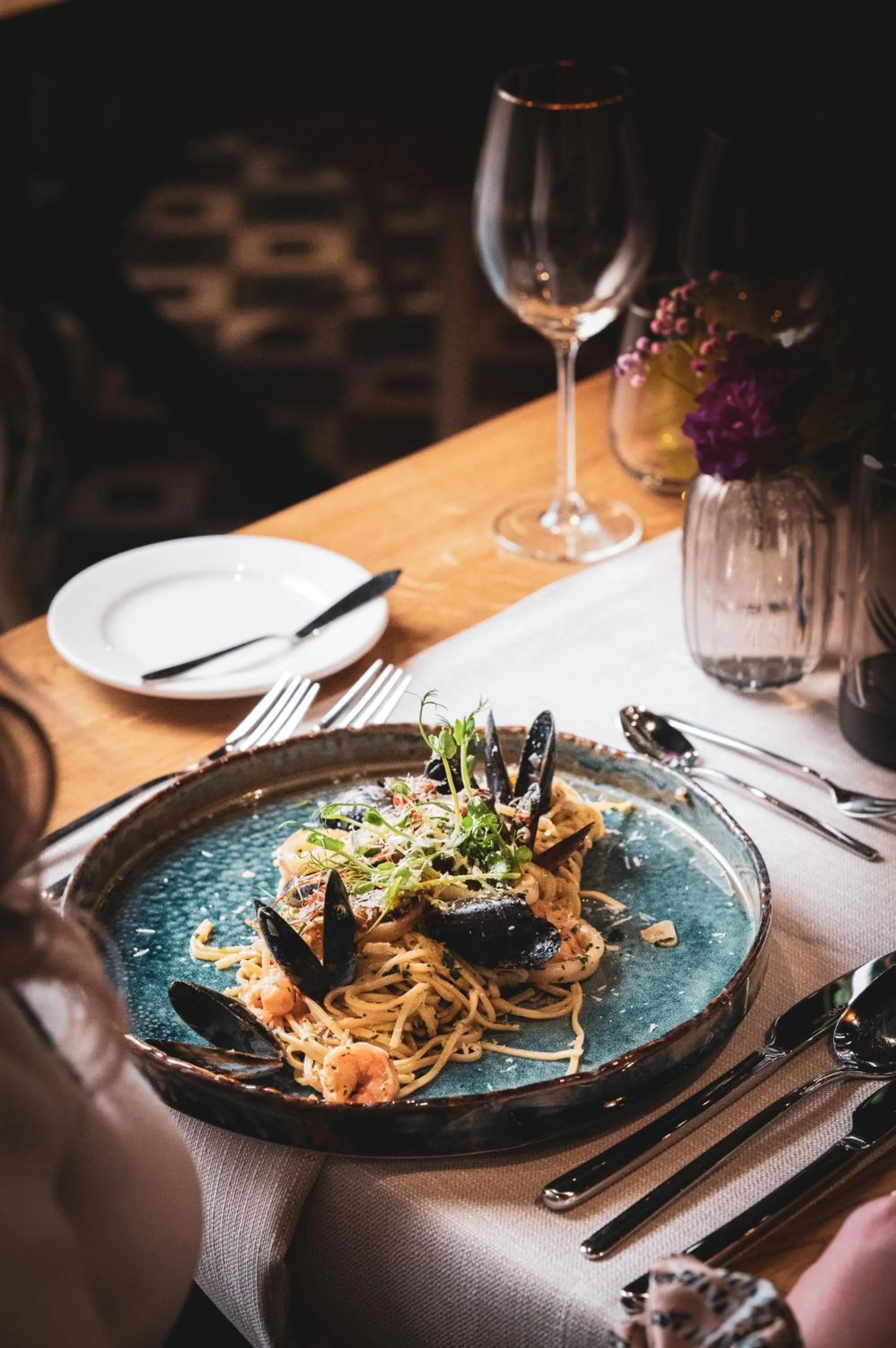 Restaurant/places to eat in Forest Park Resort & SPA