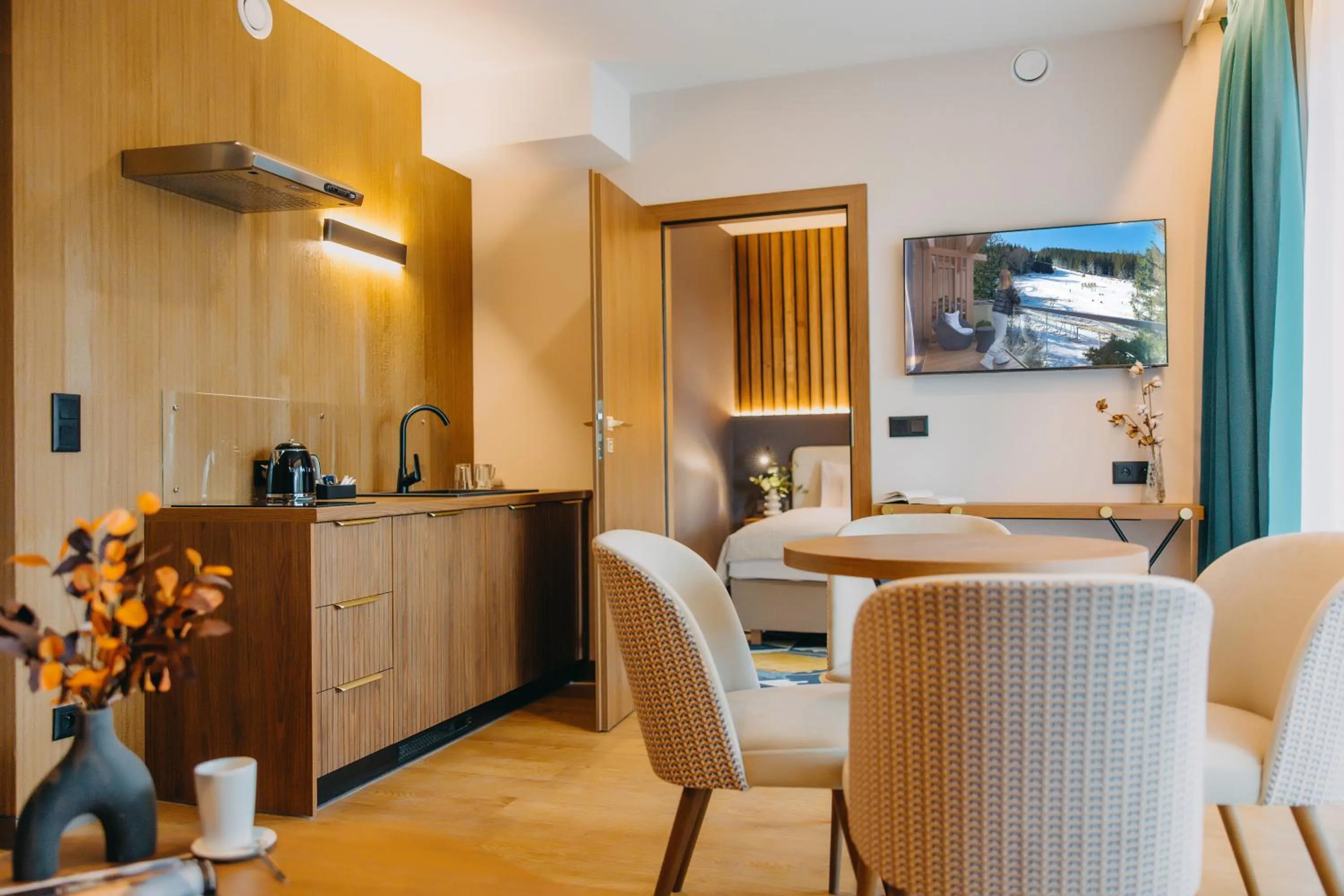 TV and multimedia in Forest Park Resort & SPA