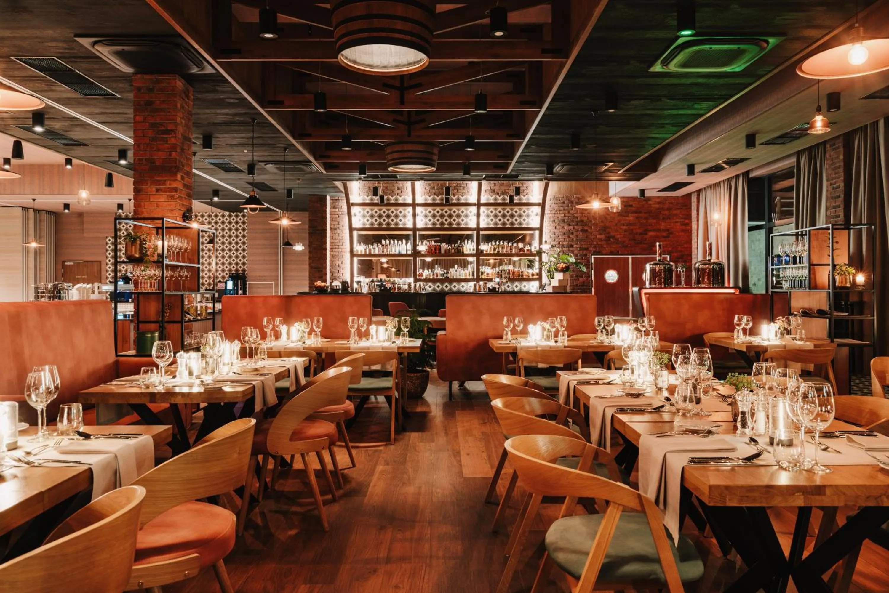 Restaurant/places to eat in Forest Park Resort & SPA