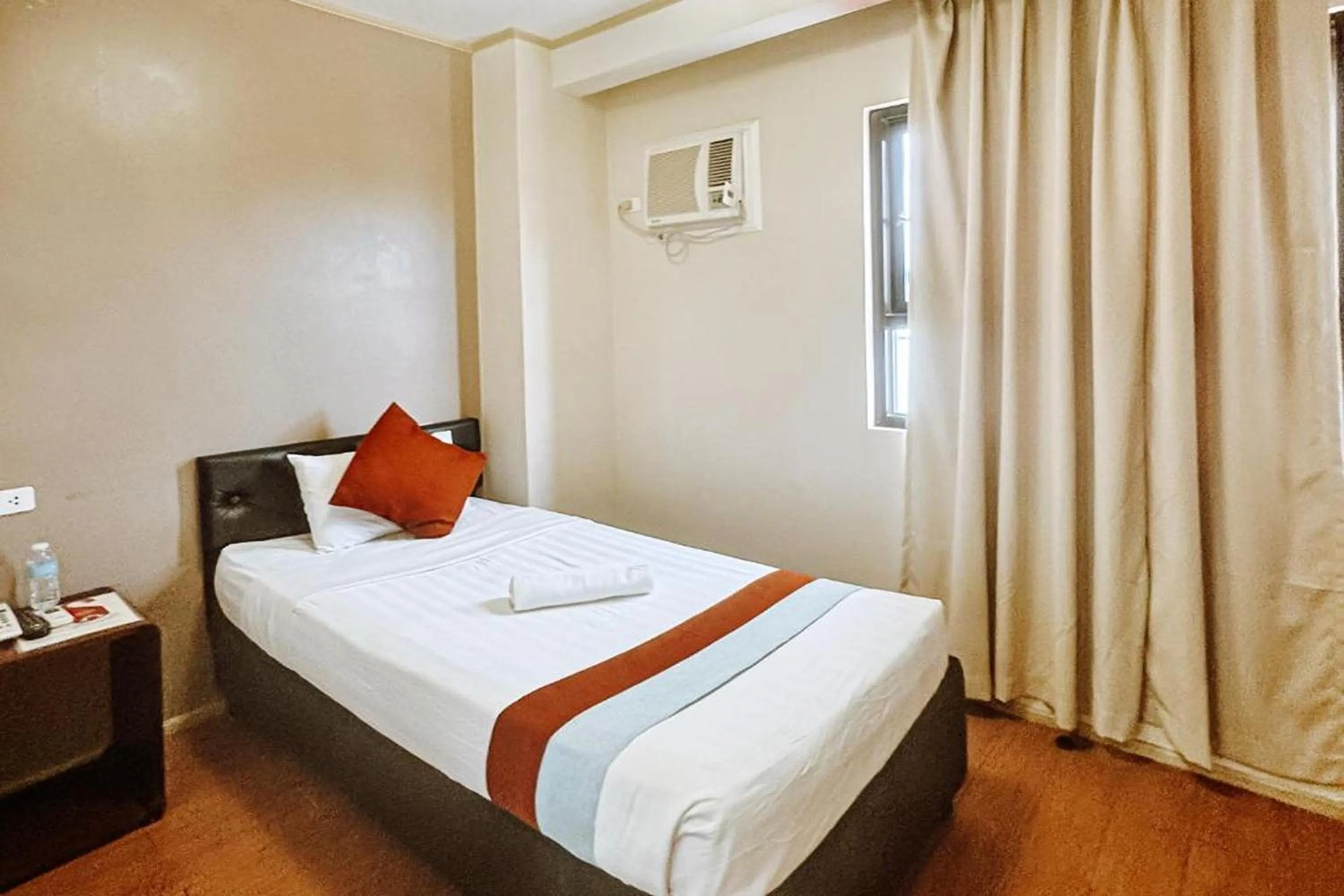 Bedroom, Bed in Casa Luciana Hotel