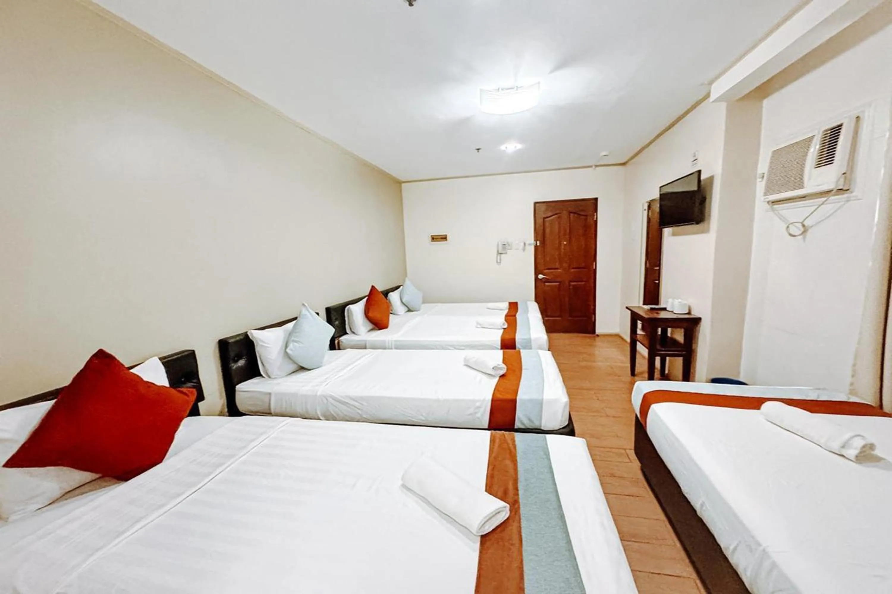 Bedroom, Bed in Casa Luciana Hotel