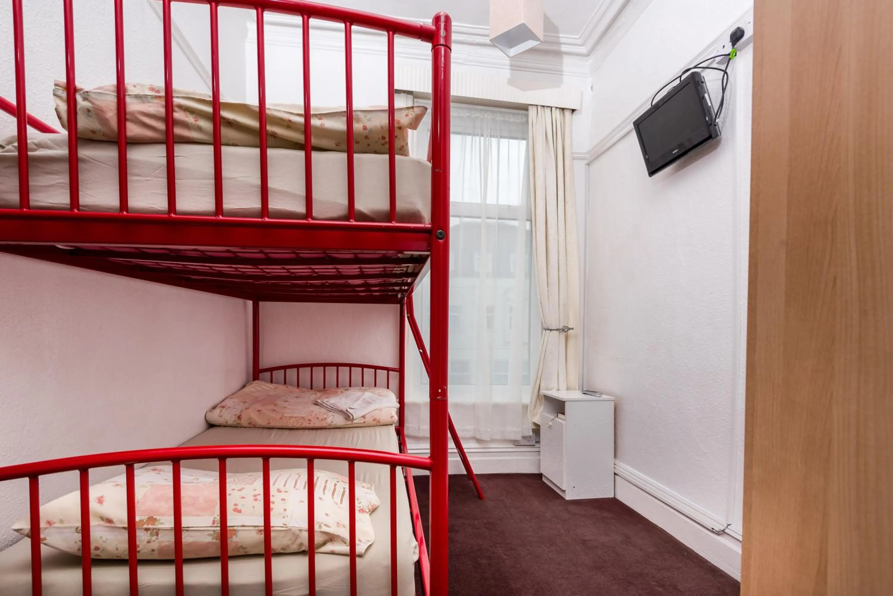 Bed in UK Travel & Hospitality LTD TA Canberra Hotel