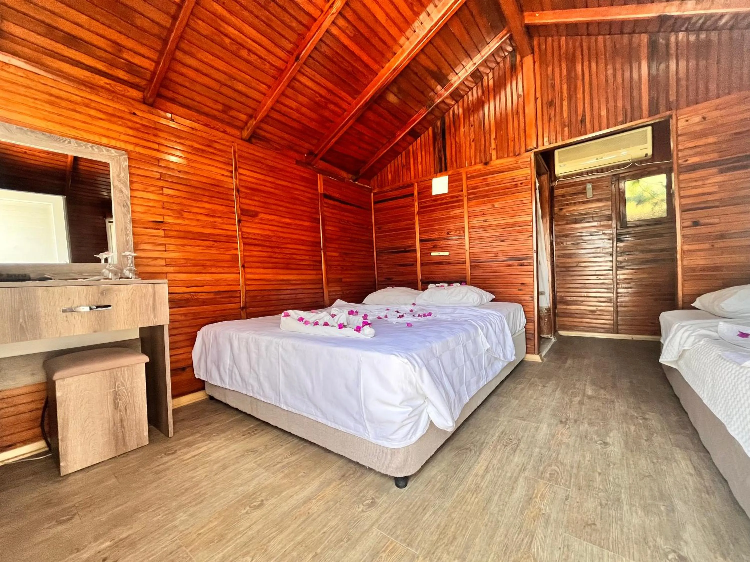 Bedroom, Bed in Imeros Hotel Beldibi