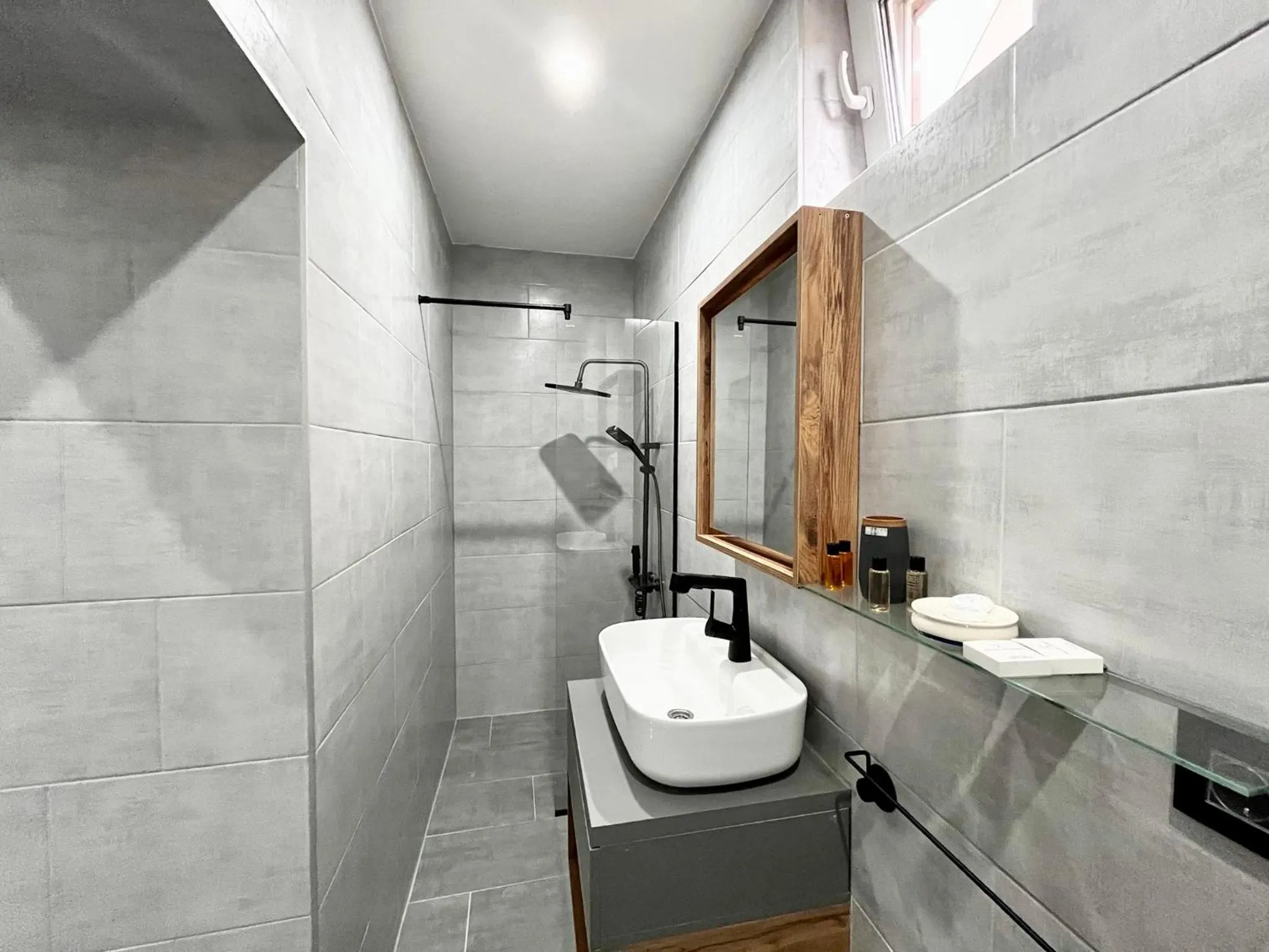 Shower in Residence Inn Orijent