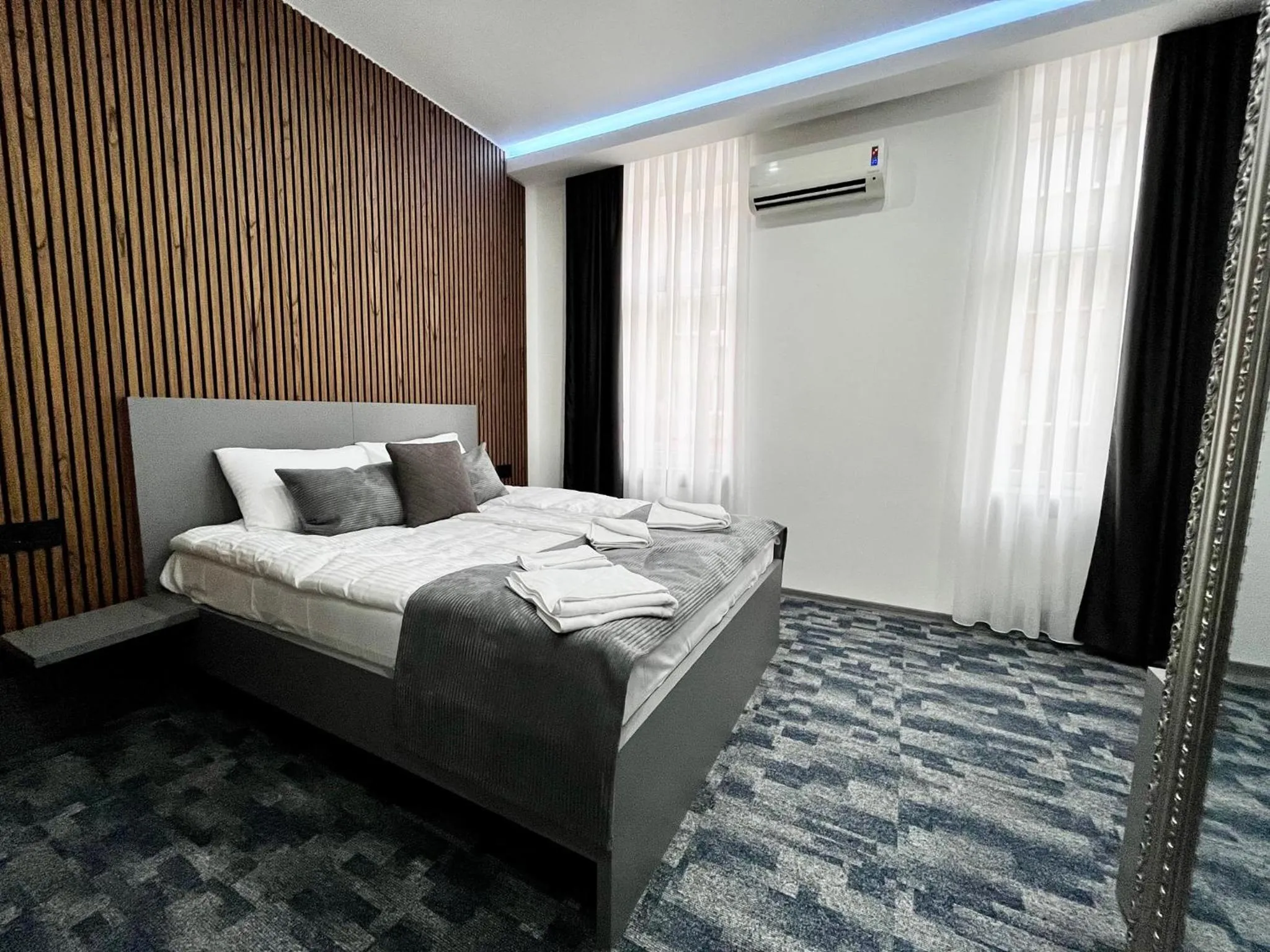 Photo of the whole room, Bed in Residence Inn Orijent