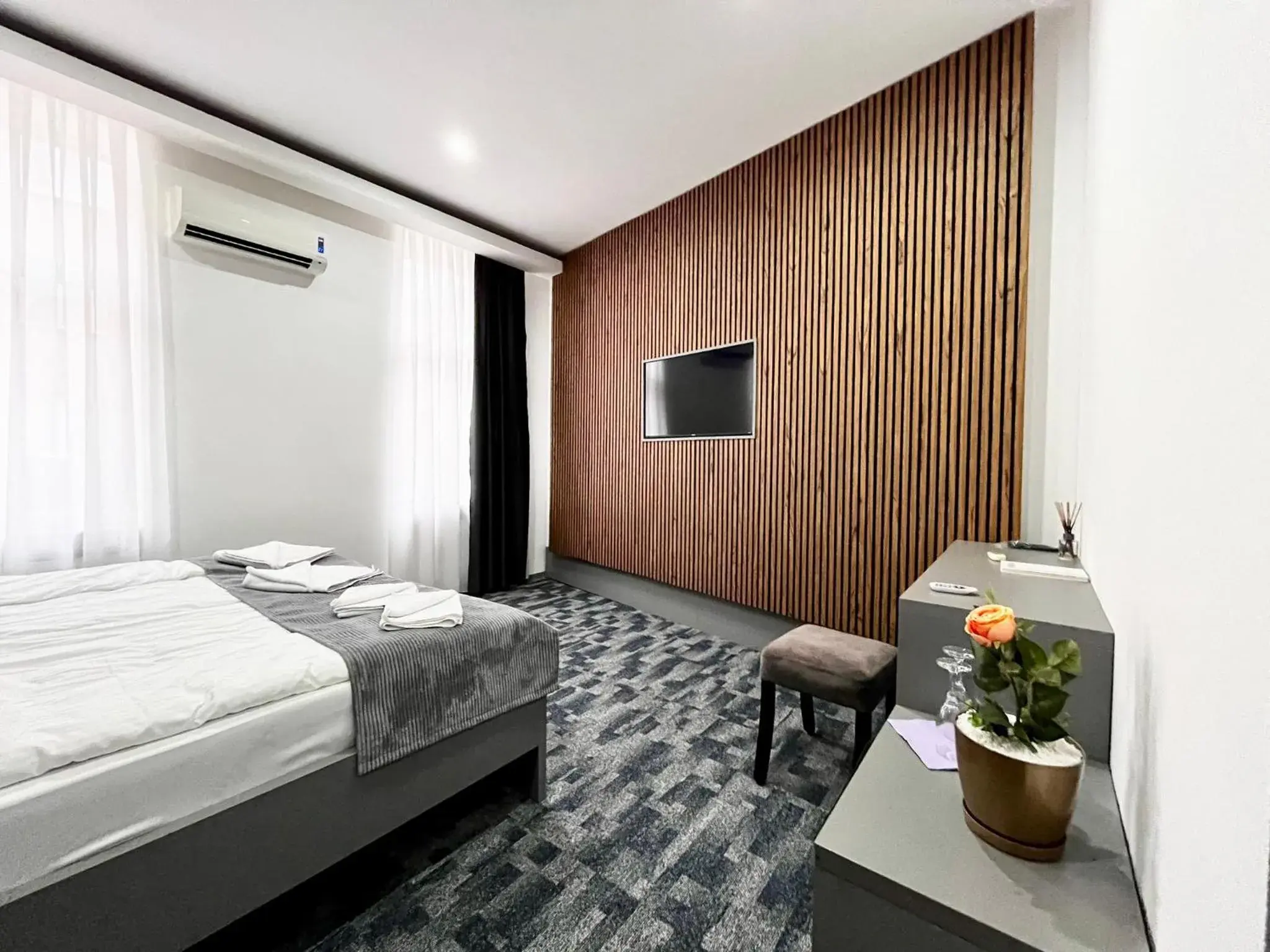 Deluxe Triple Room in Residence Inn Orijent Deluxe Triple Room in Residence Inn Orijent