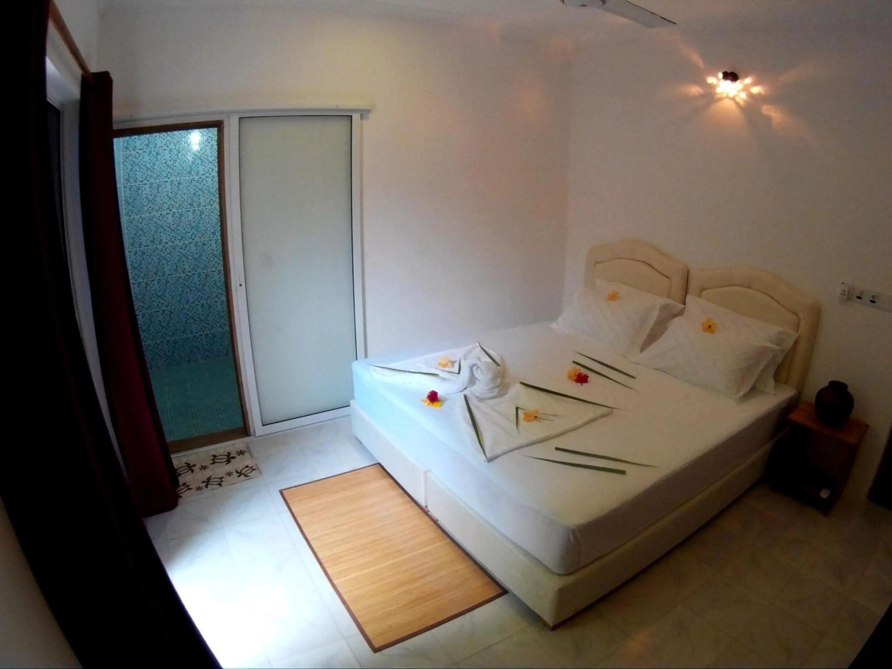 Photo of the whole room in Maafushi View