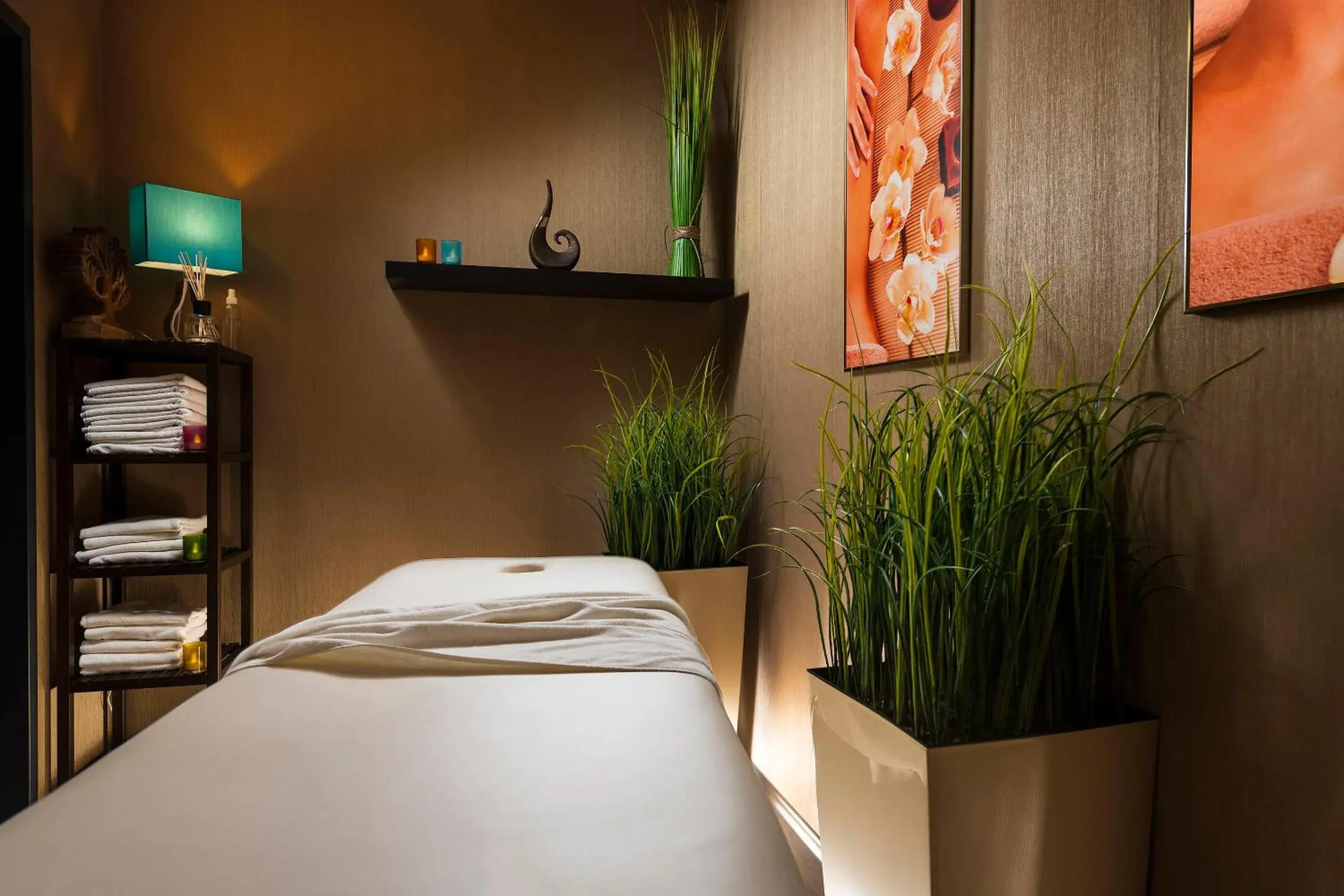 Massage, Bed in Bo33 Hotel Family & Suites Massage, Bed in Bo33 Hotel Family & Suites