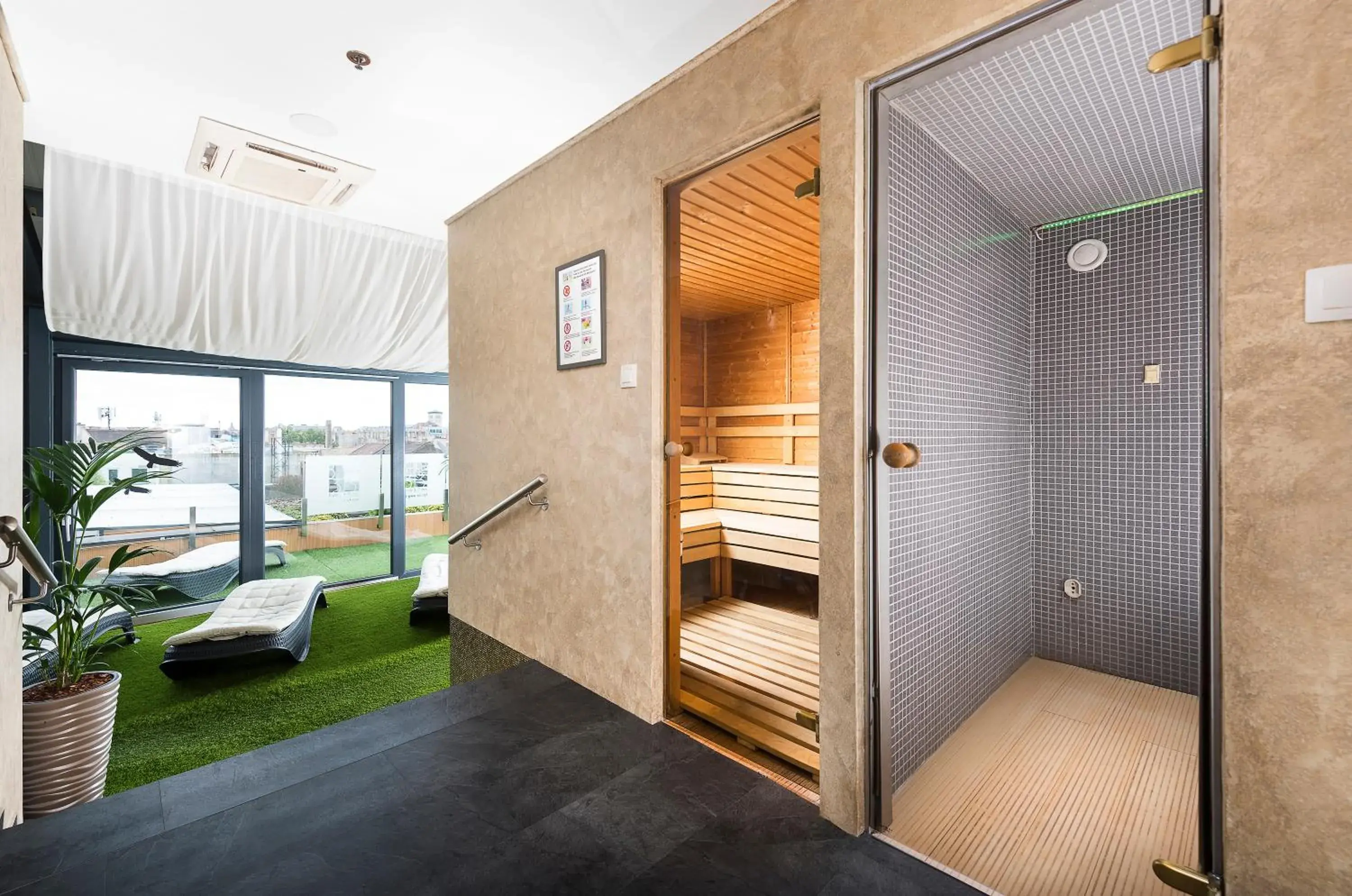 Sauna, Bed in Bo33 Hotel Family & Suites Sauna, Bed in Bo33 Hotel Family & Suites