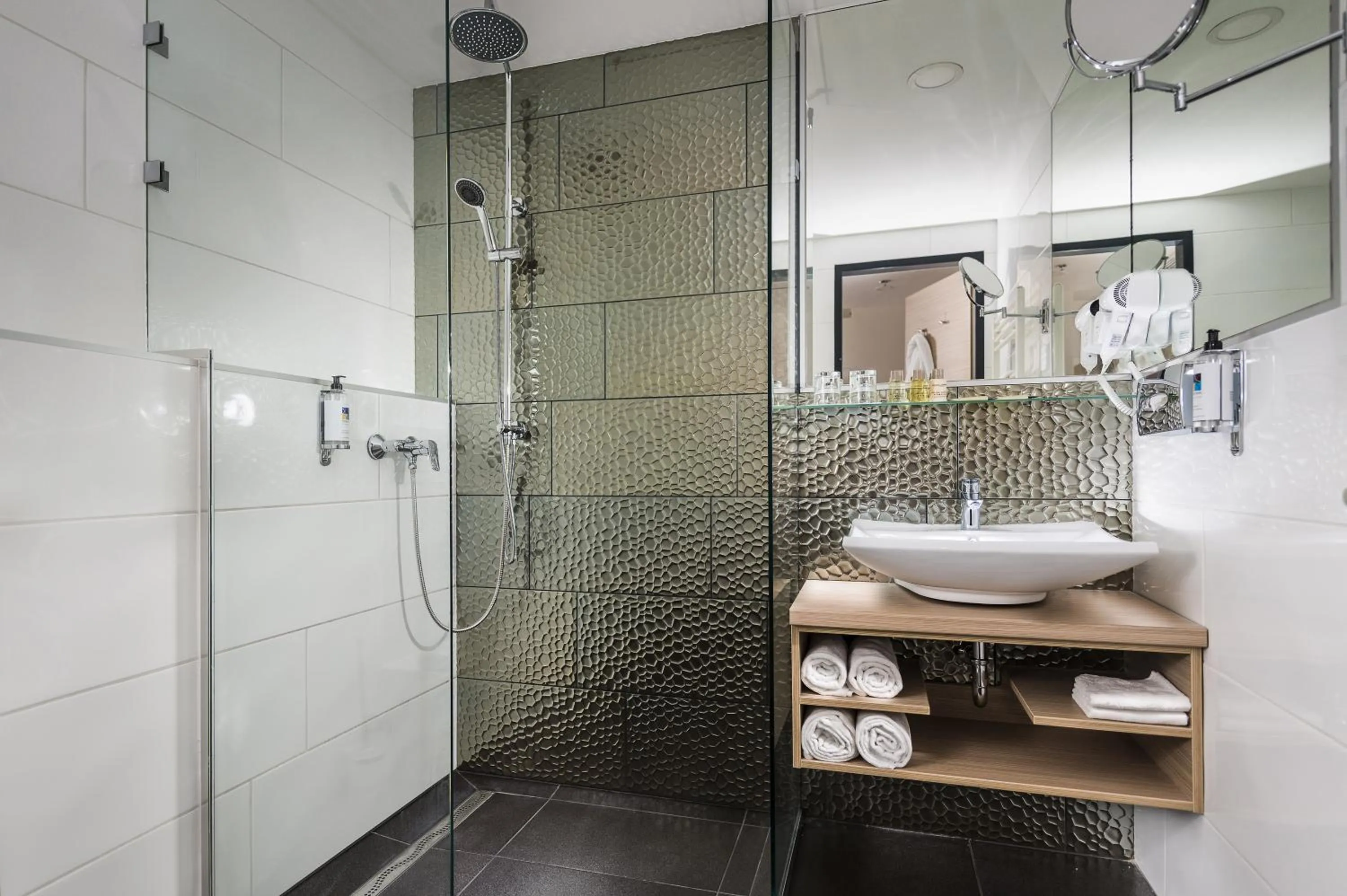 Bathroom in Bo33 Hotel Family & Suites