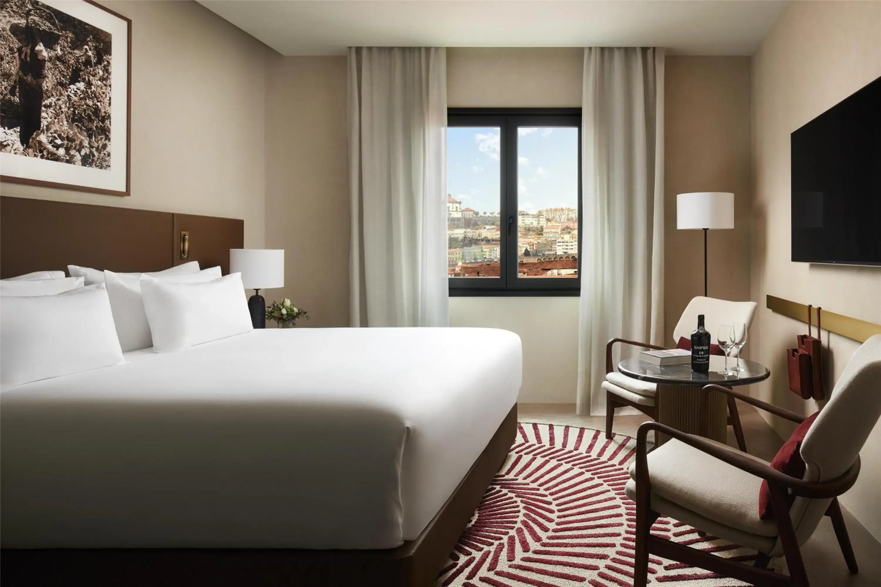 Bedroom, Bed in Tivoli Kopke Porto Gaia Hotel Bedroom, Bed in Tivoli Kopke Porto Gaia Hotel