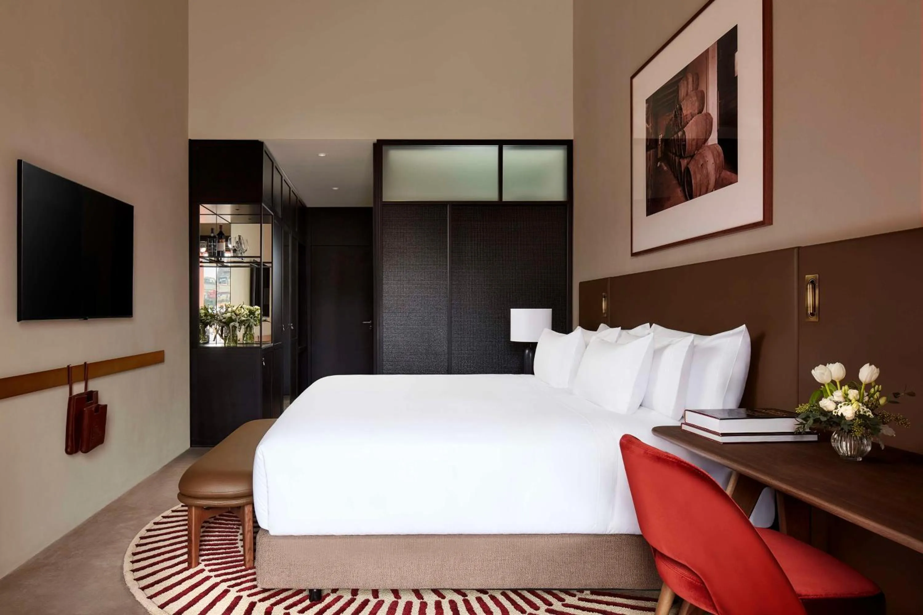 Bedroom, Bed in Tivoli Kopke Porto Gaia Hotel