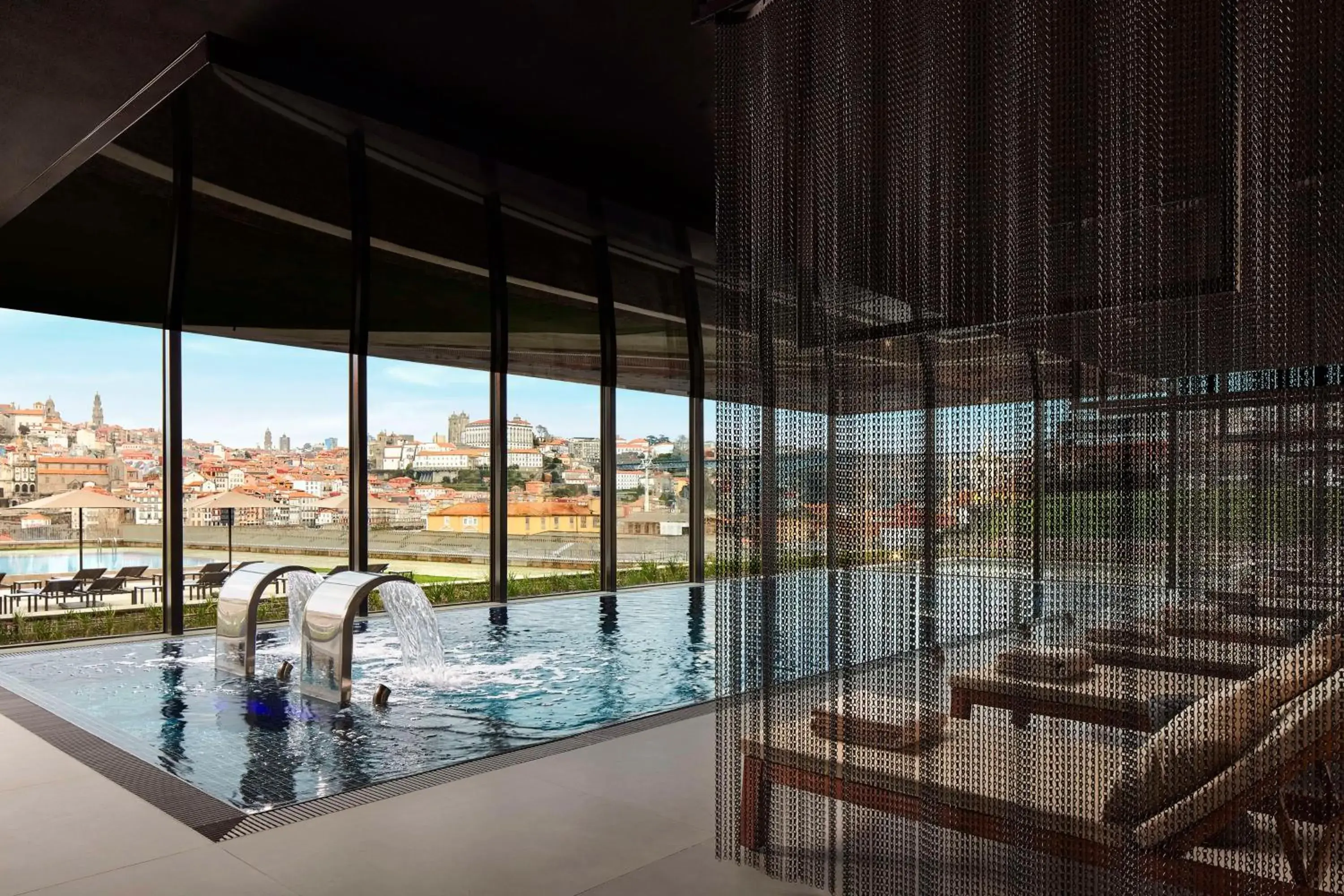 Pool view in Tivoli Kopke Porto Gaia Hotel Pool view in Tivoli Kopke Porto Gaia Hotel