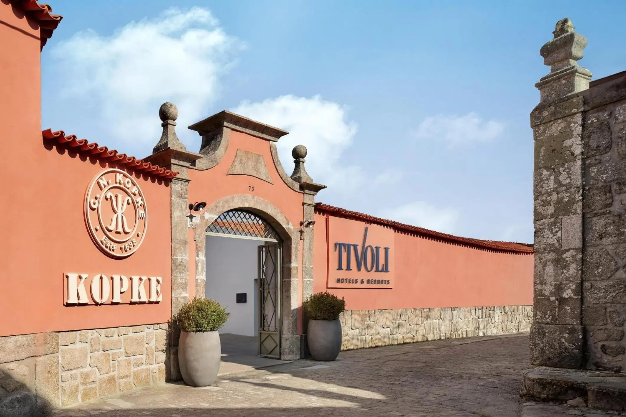 Property building in Tivoli Kopke Porto Gaia Hotel Property building in Tivoli Kopke Porto Gaia Hotel