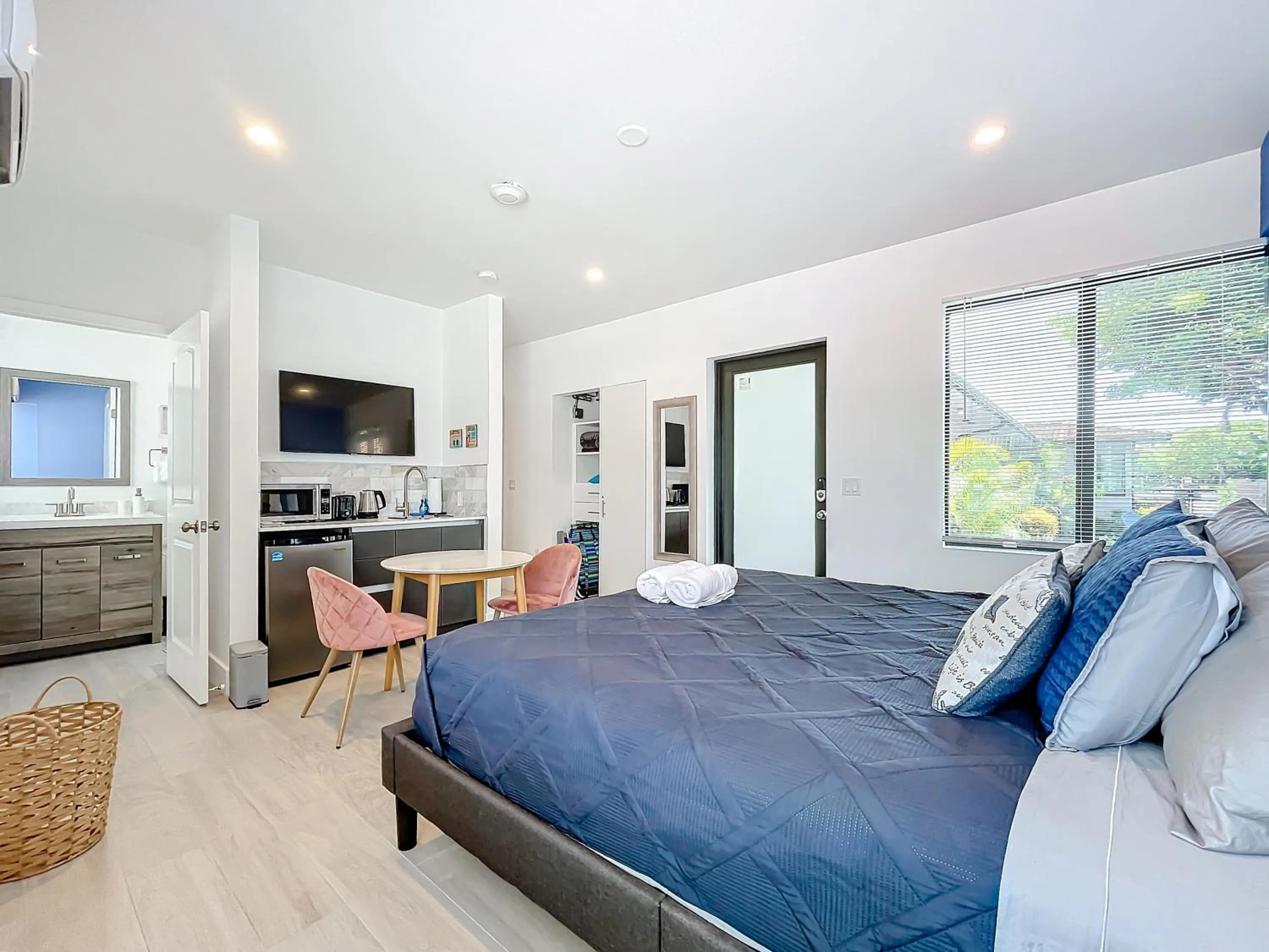 Los Patios Home Suites