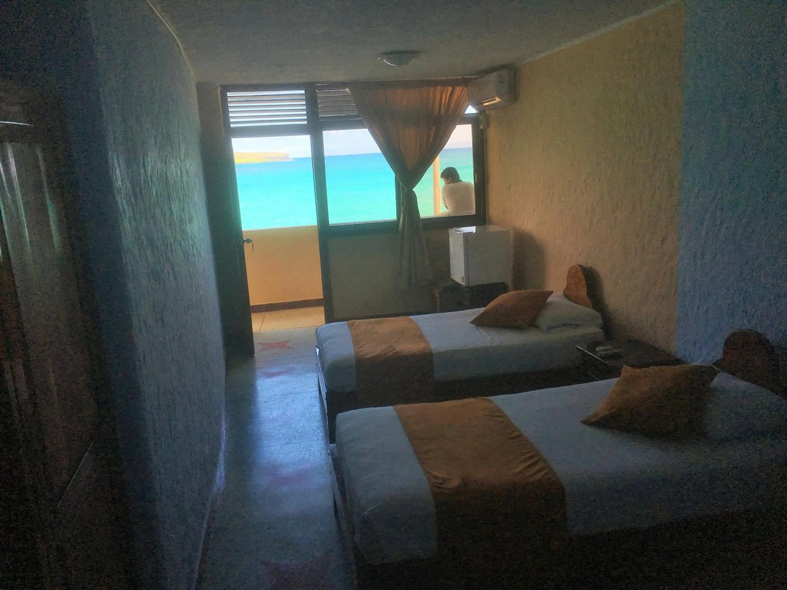 Standard Triple Room with Sea View in Hostal Estrella de Mar