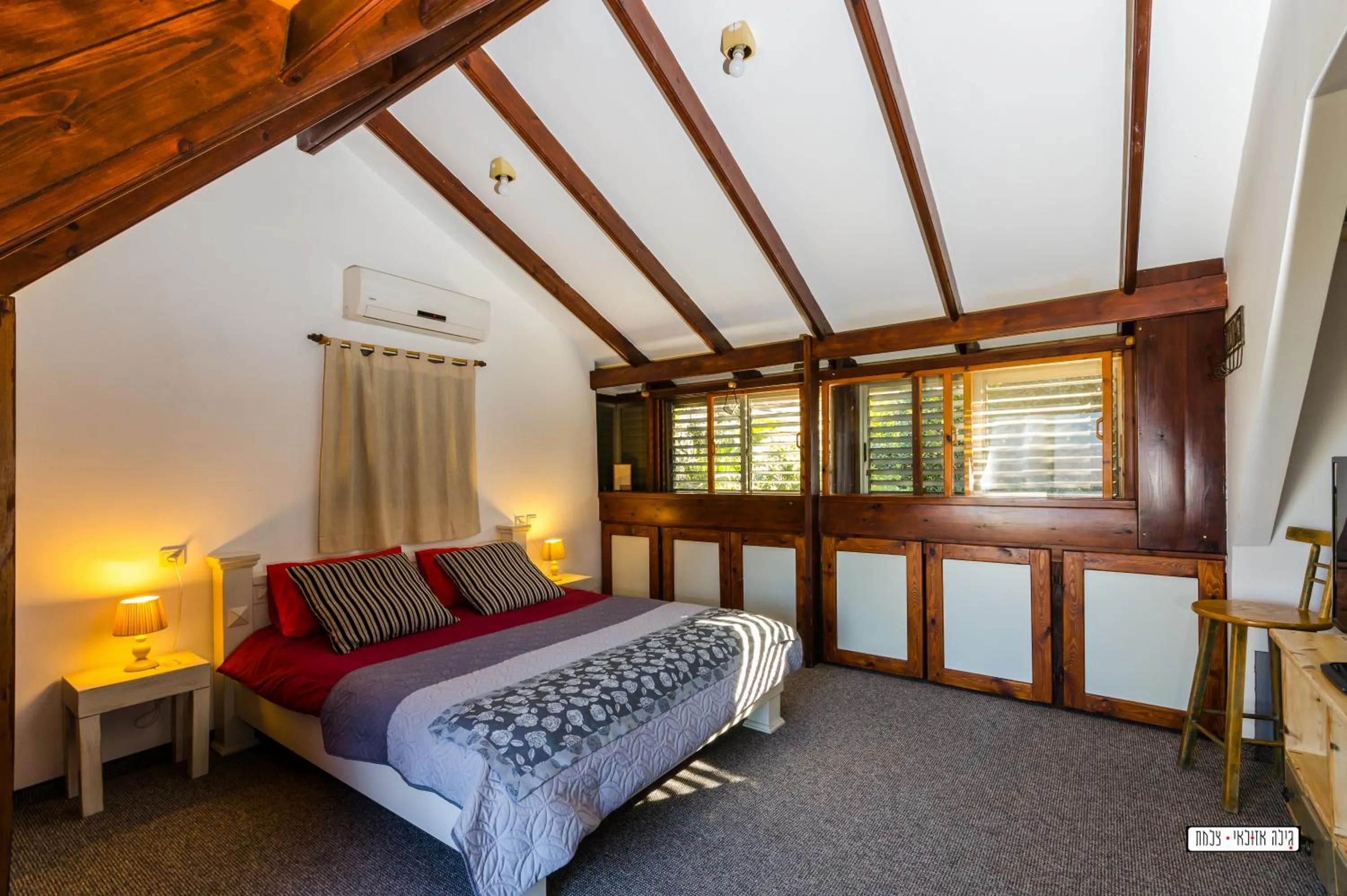 Day, Bed in Beautiful Lake View Wooden House