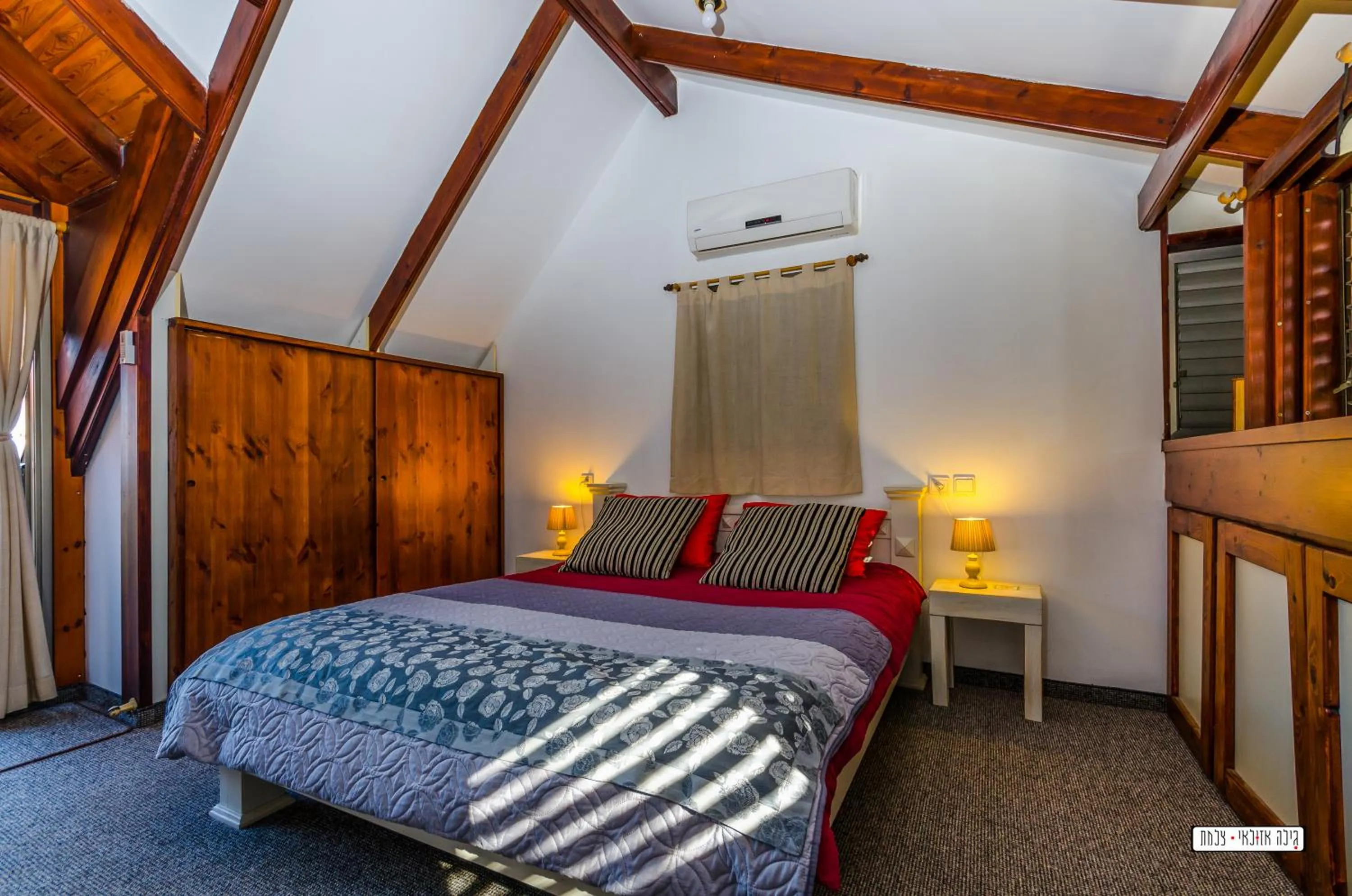 Photo of the whole room, Bed in Beautiful Lake View Wooden House