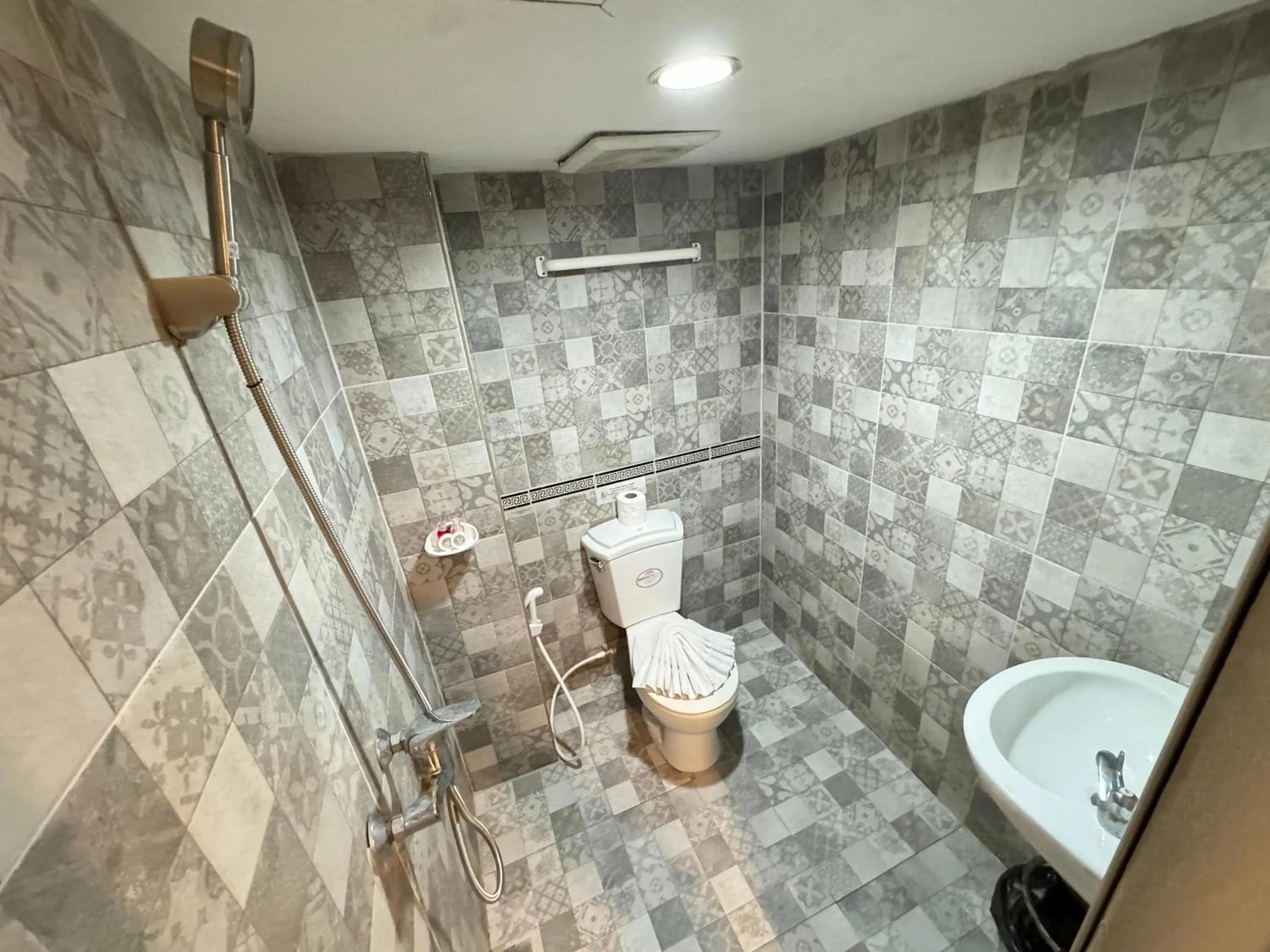 Toilet in Chilli Salza Patong