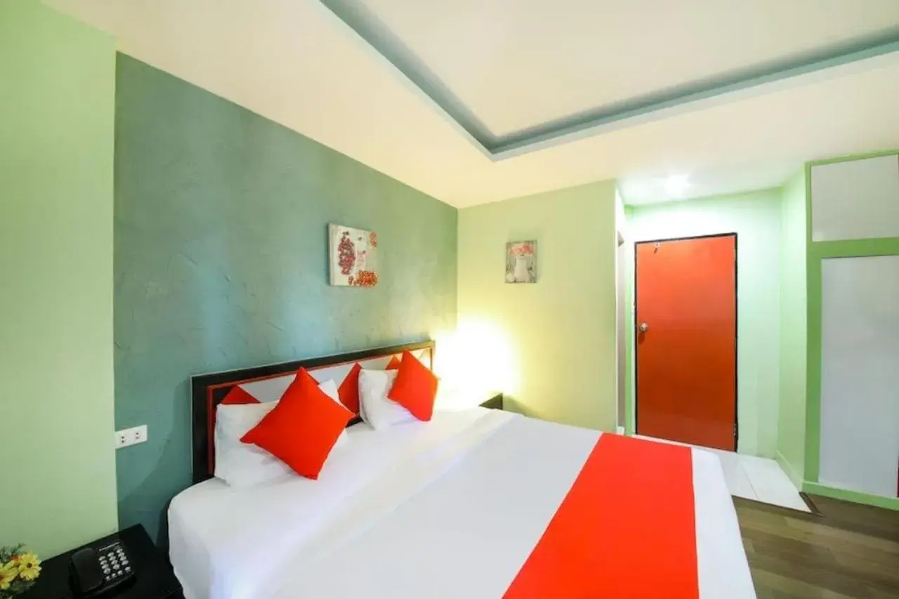 Bed in Chilli Salza Patong Bed in Chilli Salza Patong